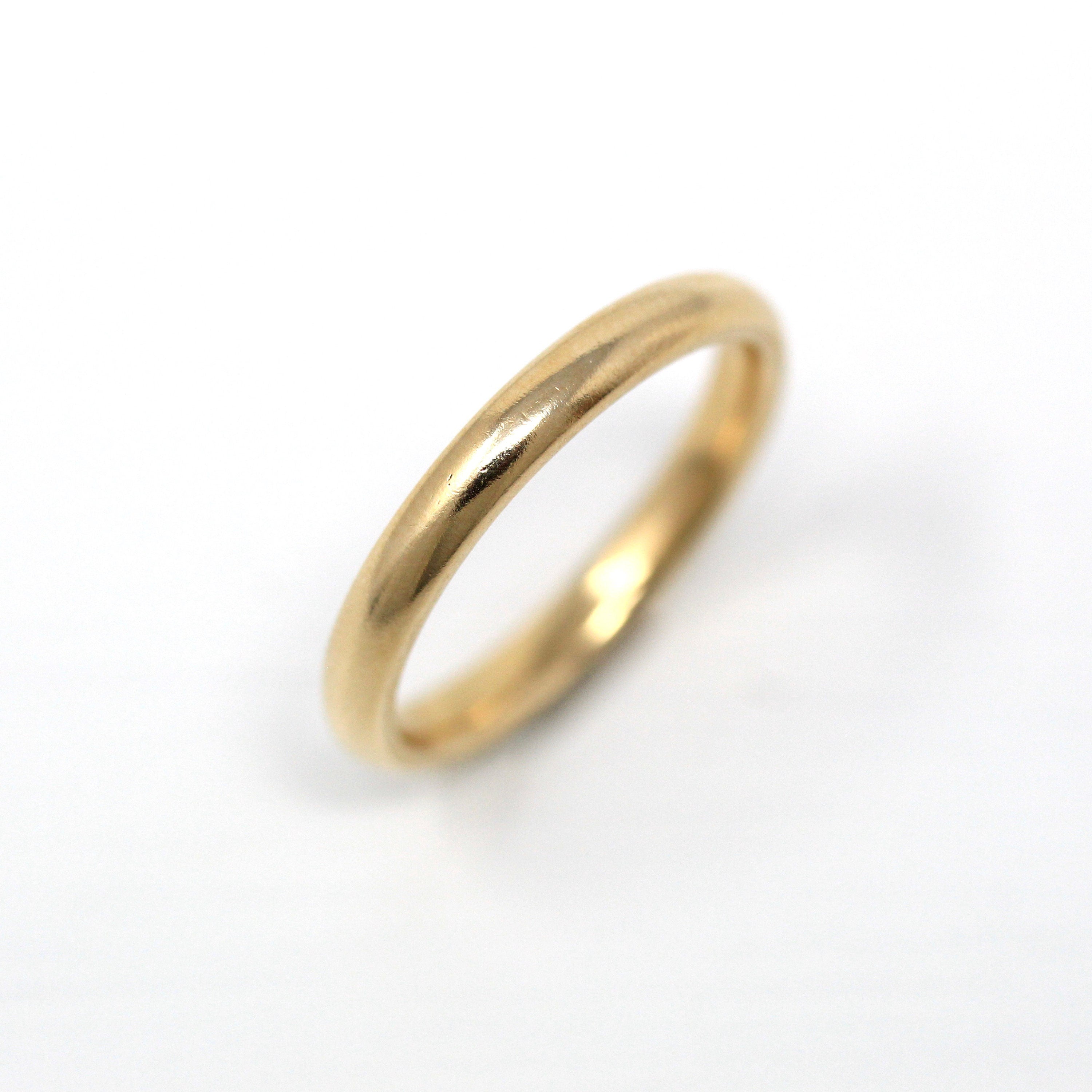 Sale - Modern Wedding Band - Estate 14k Yellow Gold Unadorned Polished Stacking Ring - Circa 2000s Era Y2K Size 7 Unisex Statement Jewelry