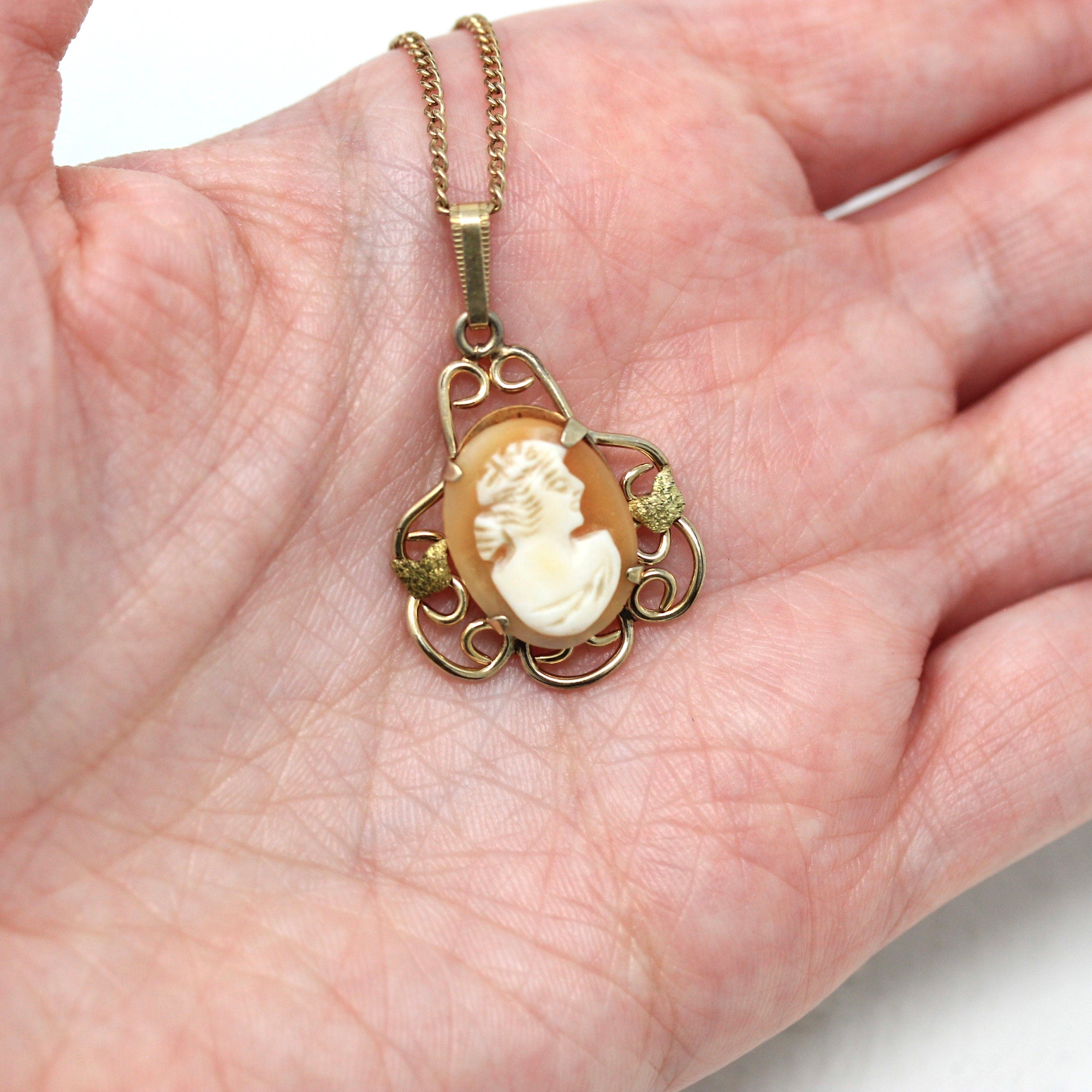 Cameo necklaces for sale shop