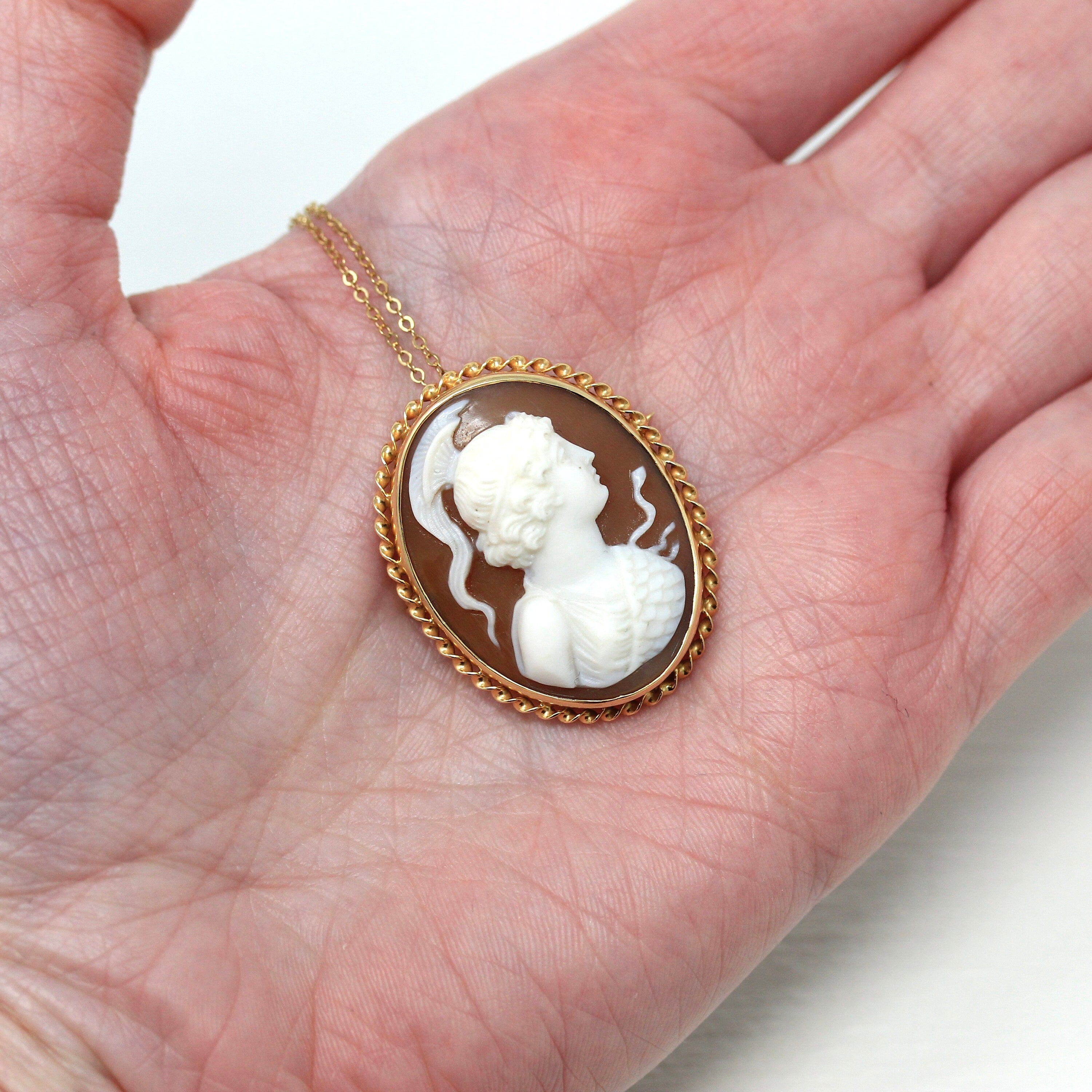 Vintage 14k stamped good gold cameo Necklace