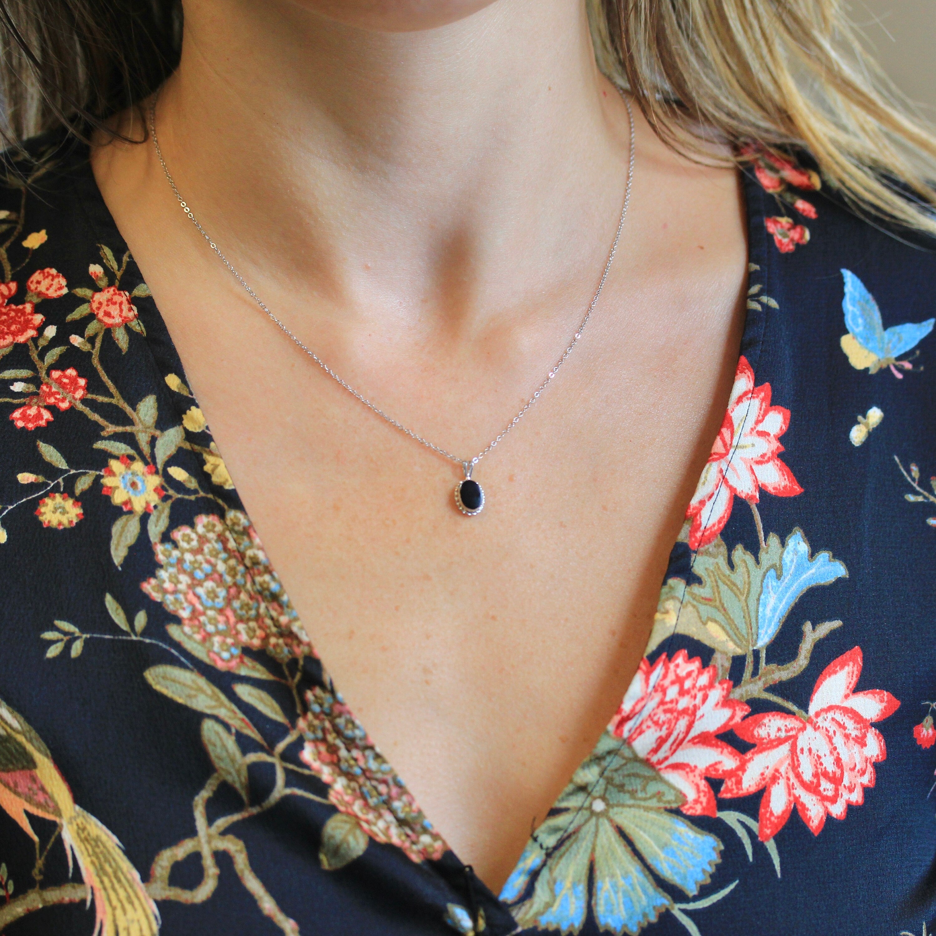 Genuine Onyx Charm - Modern 14k White Gold Oval Black Gemstone Pendant Necklace - Estate Circa 2000's Era Dainty Petite Gem Fine Y2K Jewelry