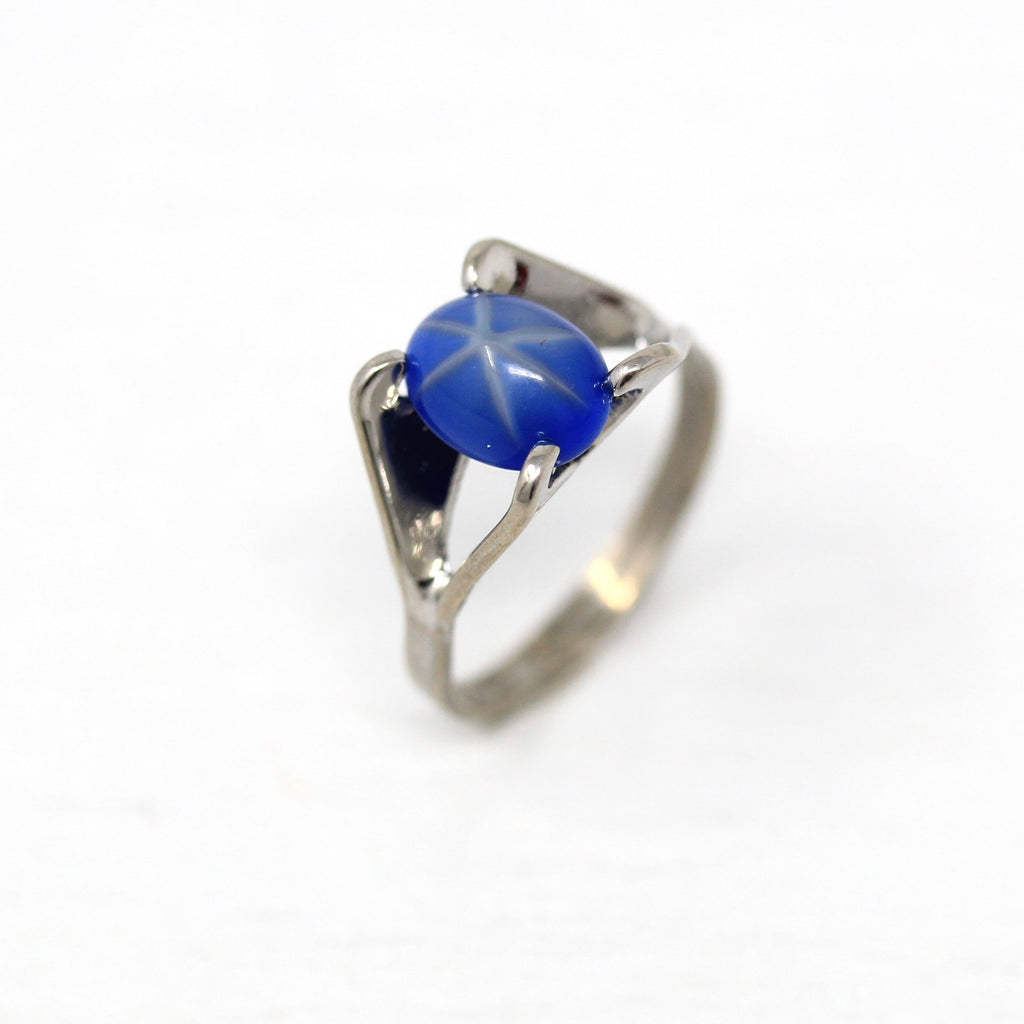 Sale - Simulated Star Sapphire Ring - Retro Era Sterling Silver Blue Glass Cabochon Stone - Circa 1970s Petite .925 Celestial 70s Jewelry