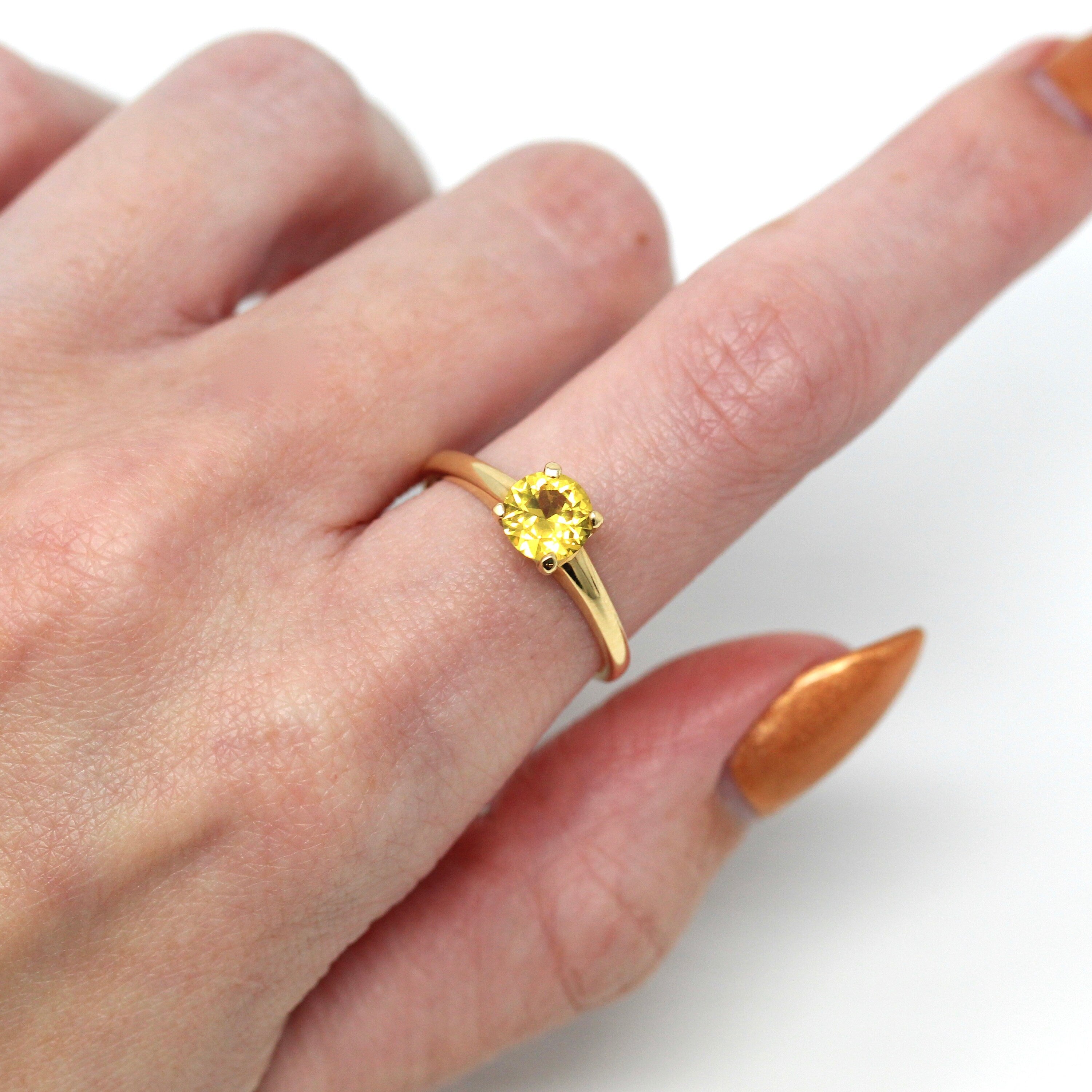 Vintage orange sapphire ring sales