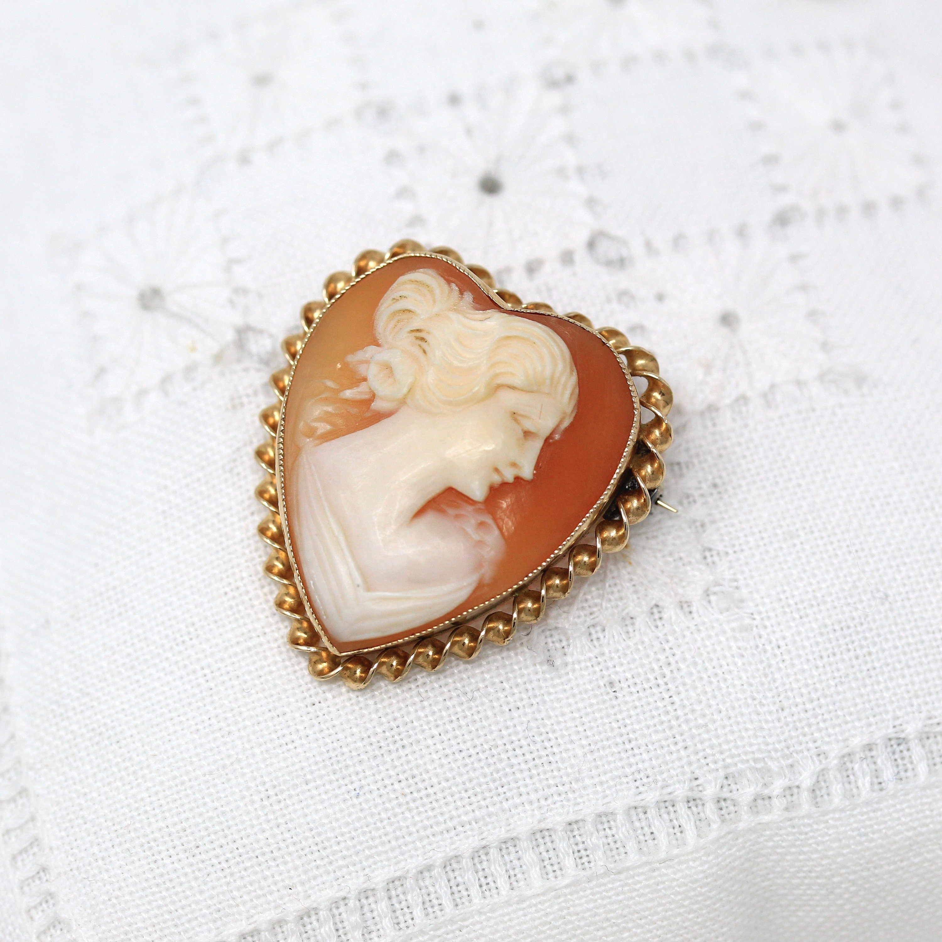 Vintage Cameo deals Brooch