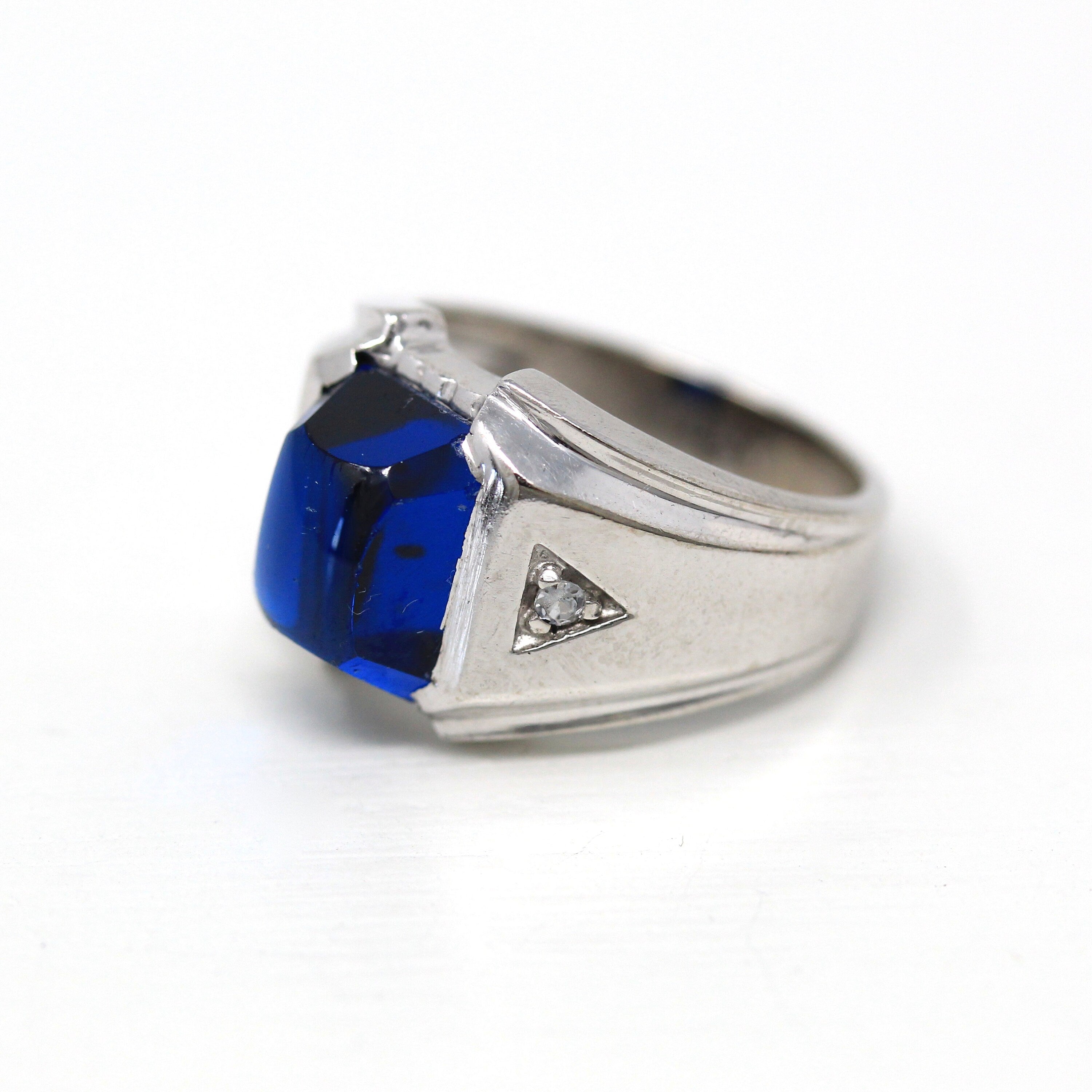 Created Spinel Ring - Retro 10k White Gold Sugarloaf Cut Cobalt Blue Stone - Vintage Circa 1960s Era Size 5 1/4 Statement Fine 60s Jewelry