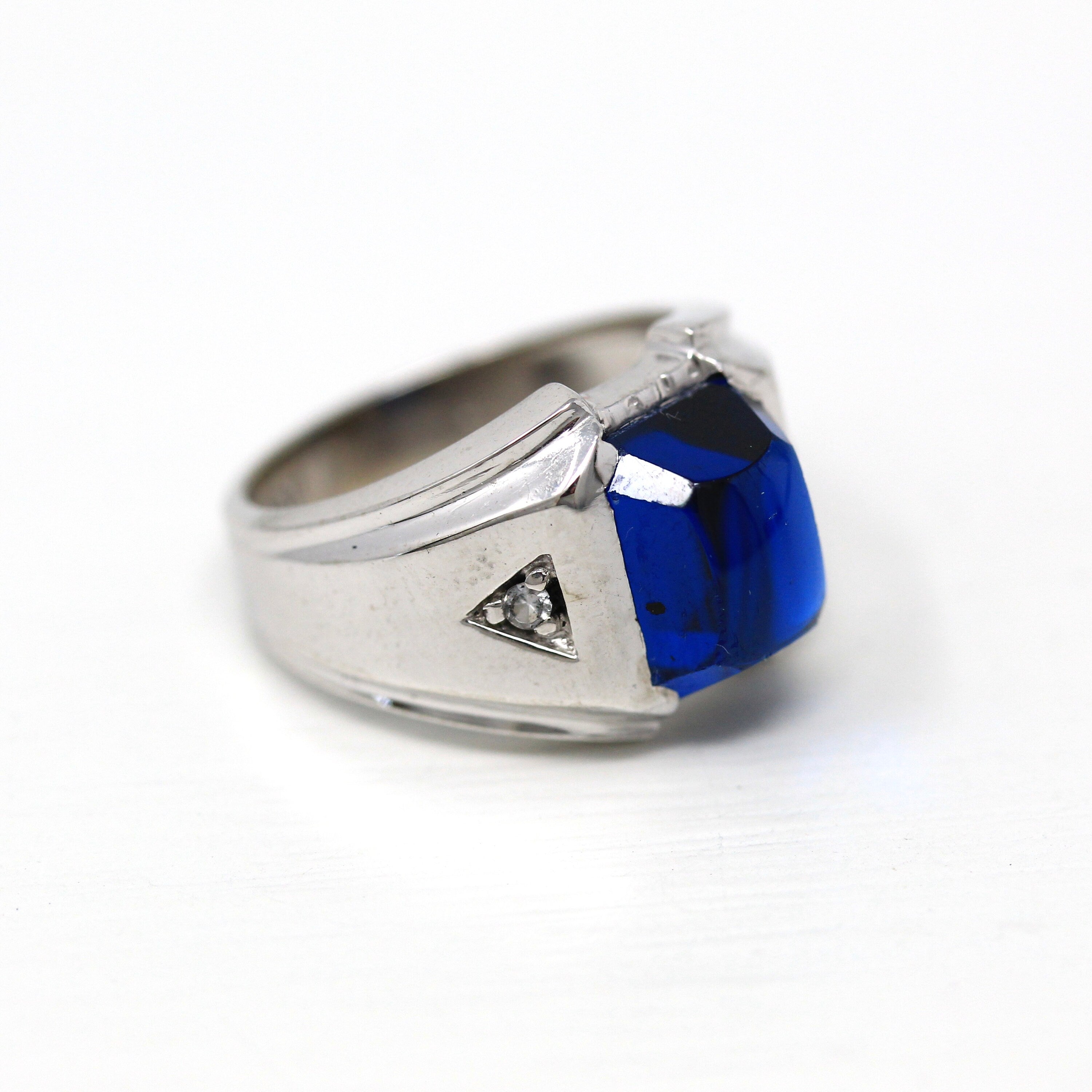 Created Spinel Ring - Retro 10k White Gold Sugarloaf Cut Cobalt Blue Stone - Vintage Circa 1960s Era Size 5 1/4 Statement Fine 60s Jewelry