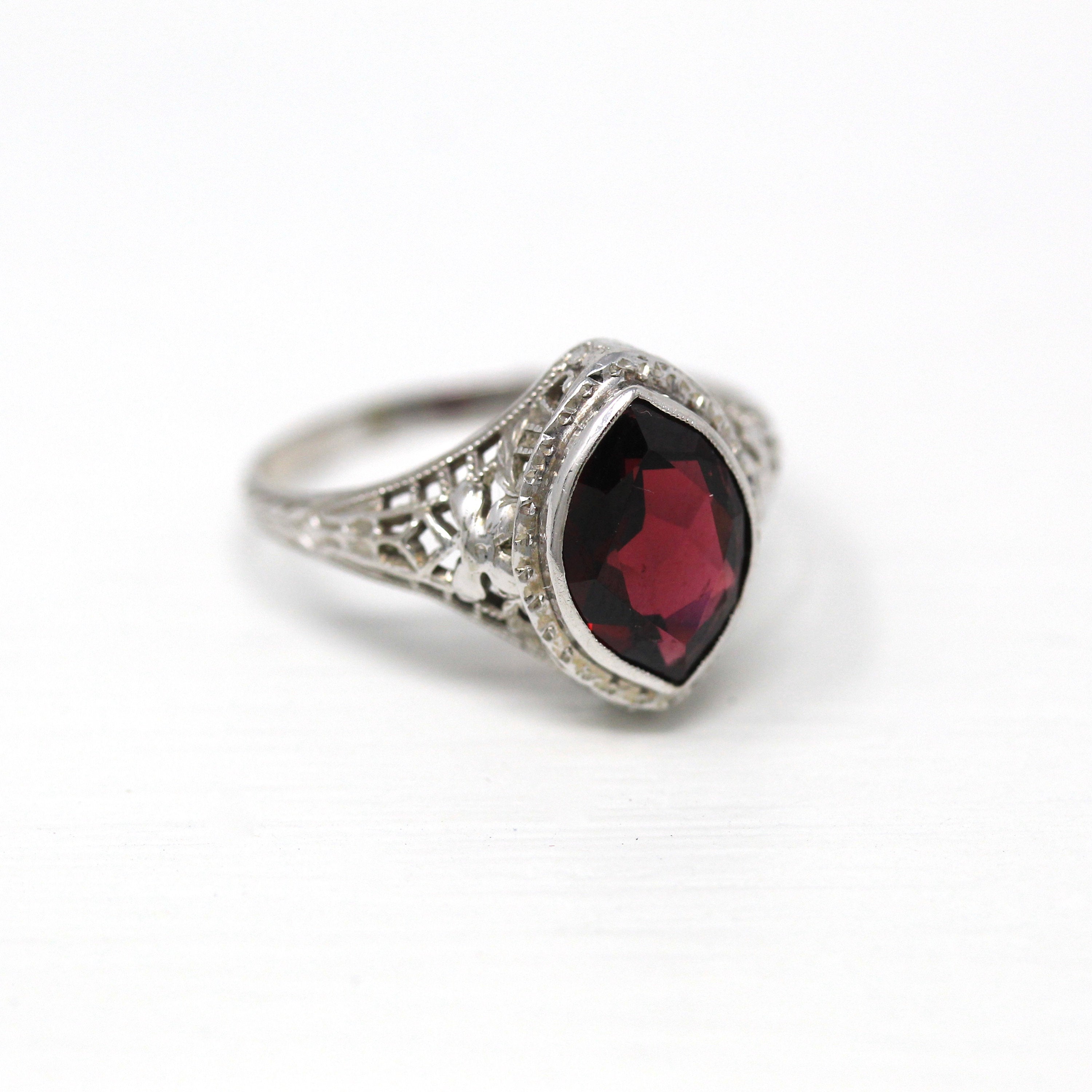Art deco garnet ring deals