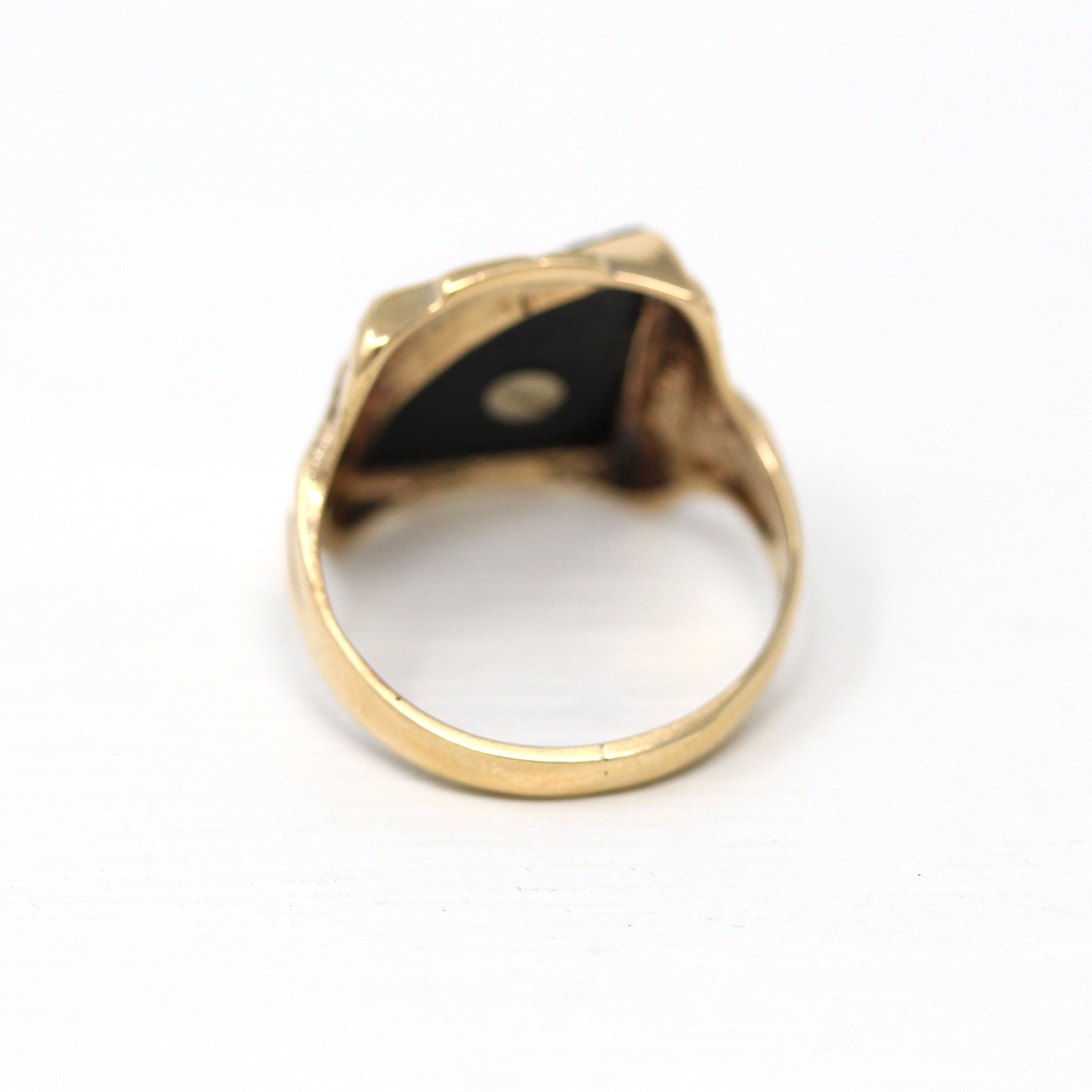 Letter "L" Ring - Retro 10k Yellow Gold Genuine Onyx Old English Initial - Vintage Circa 1940s Era Size 7 1/4 Statement Fine 40s Jewelry