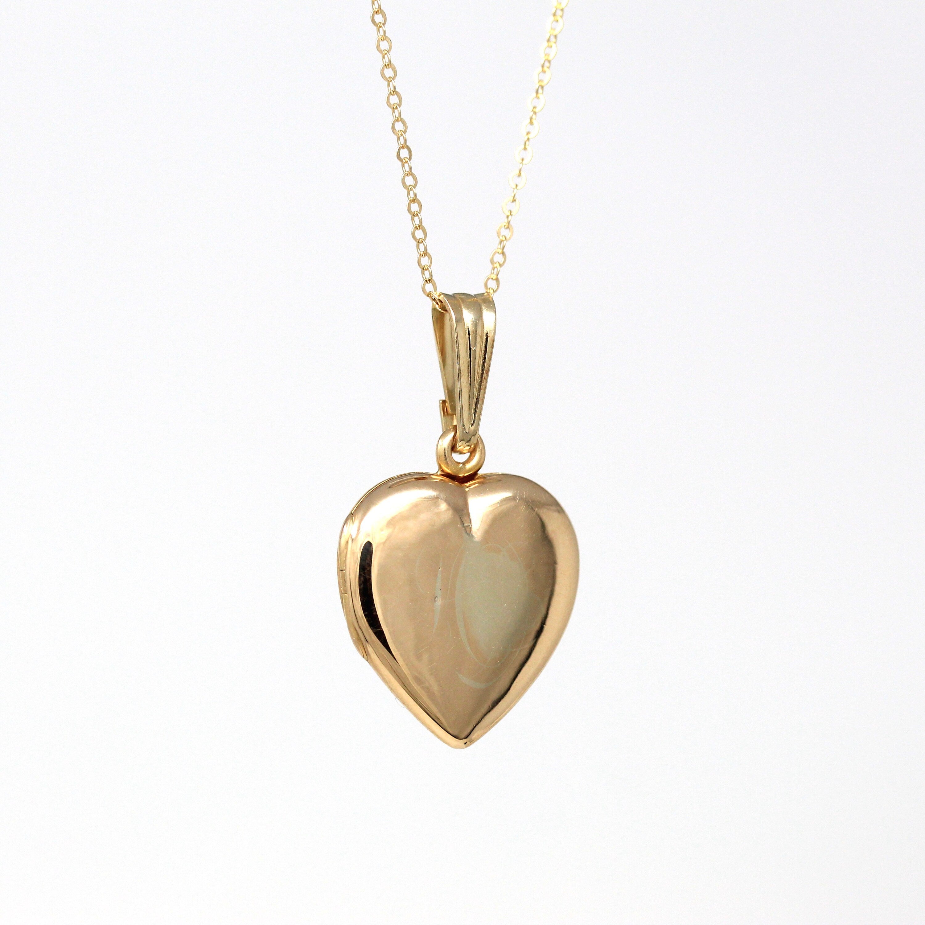 Vintage Heart Locket - Retro 14k Yellow Gold Blank High Polished Pendant Necklace - Circa 1940s Era Fine Photo Keepsake Romantic Jewelry