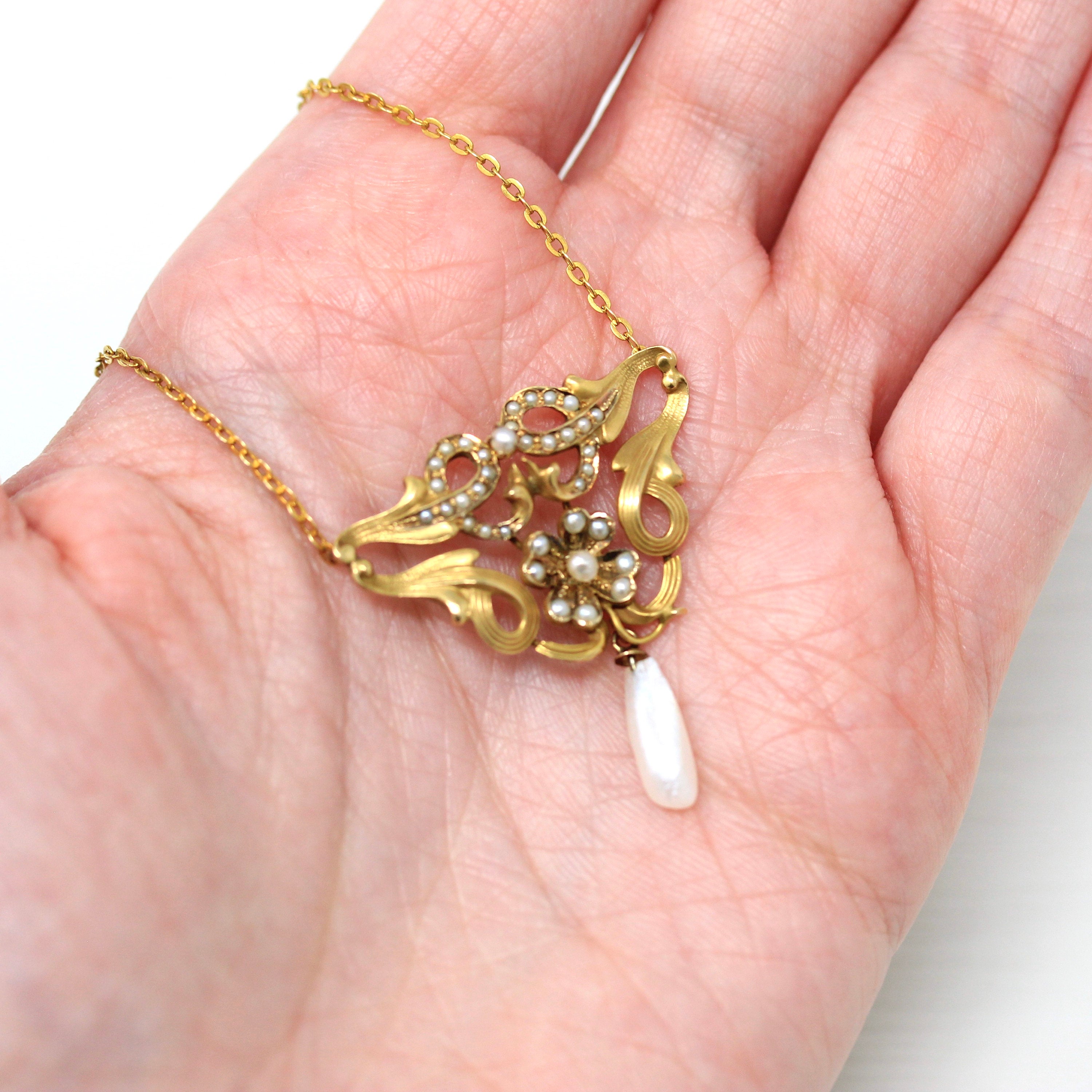 Artist necklace deals