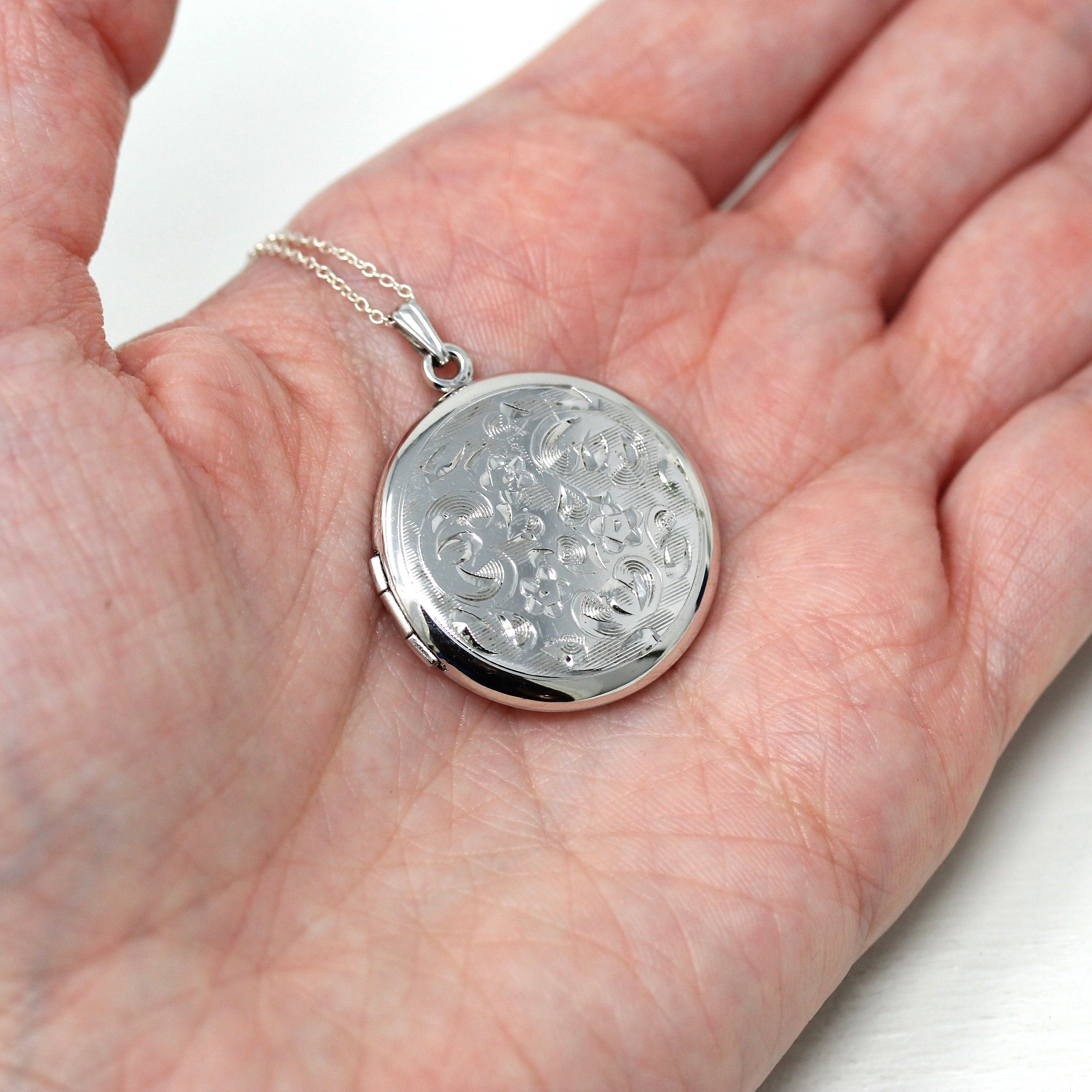 Vintage Silver Locket - Mid Century Sterling Silver Pendant Necklace - Circa 1950s Era Engraved Flowers Leaves Design Photo Jewelry