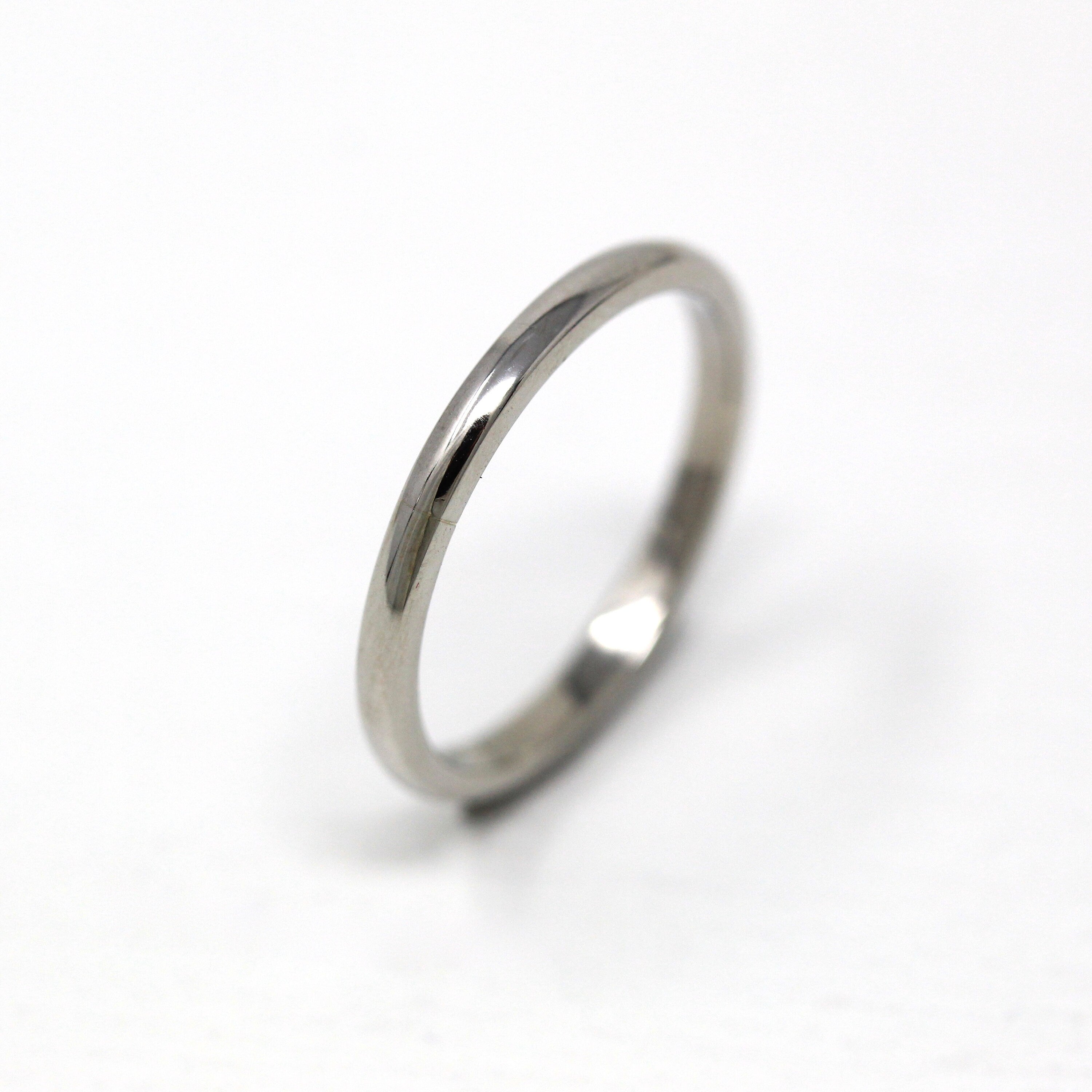 Vintage Wedding Band - Retro 18k White Gold Unadorned Plain Stacking Ring - Circa 1960s Era Size 5 1/2 Bride Unisex Style Fine Jabel Jewelry