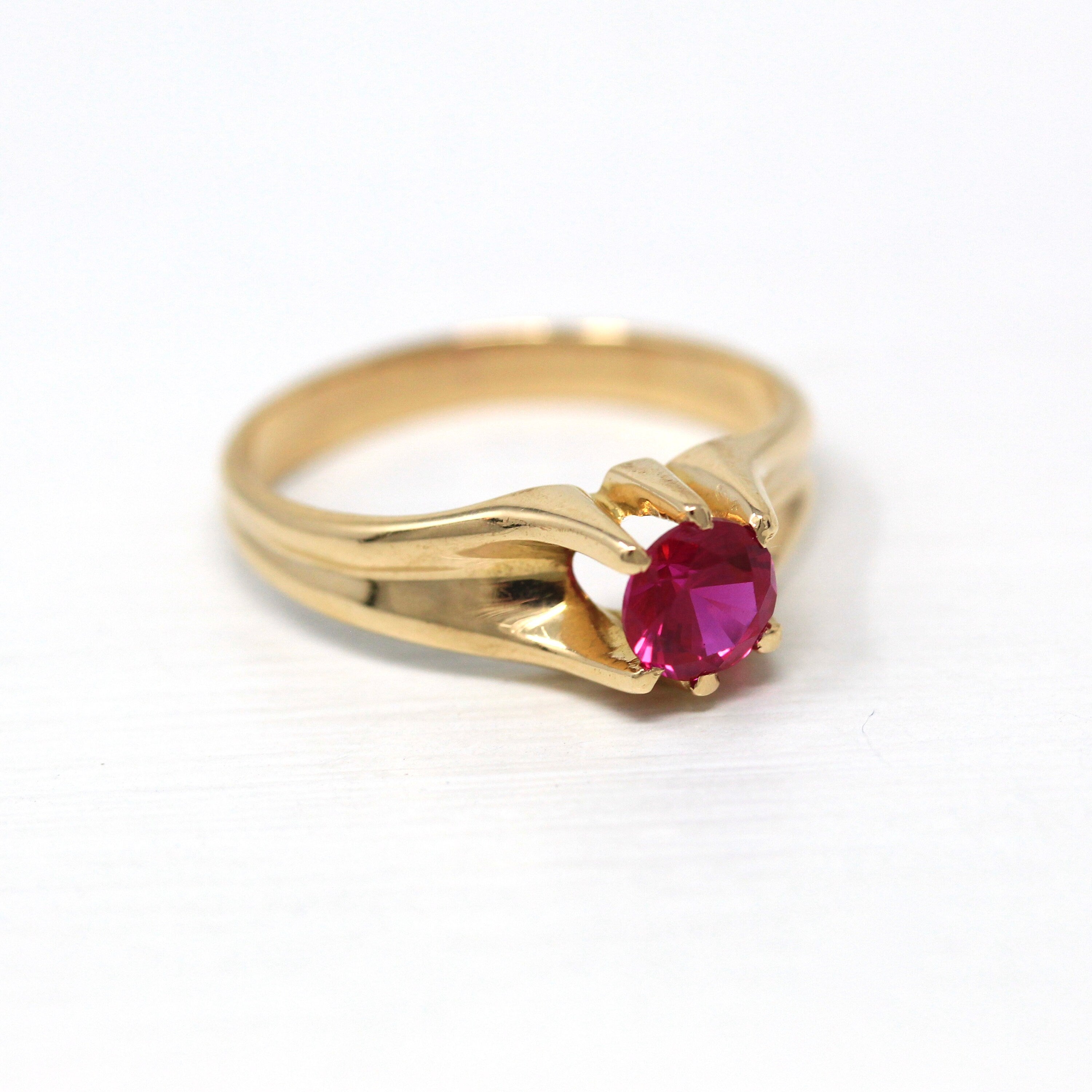 Created Ruby Ring - Retro 10k Yellow Gold Round Faceted Stone 1.07 CT Solitaire - Vintage Circa 1960s Era Size 10 Belcher Style 60s Jewelry