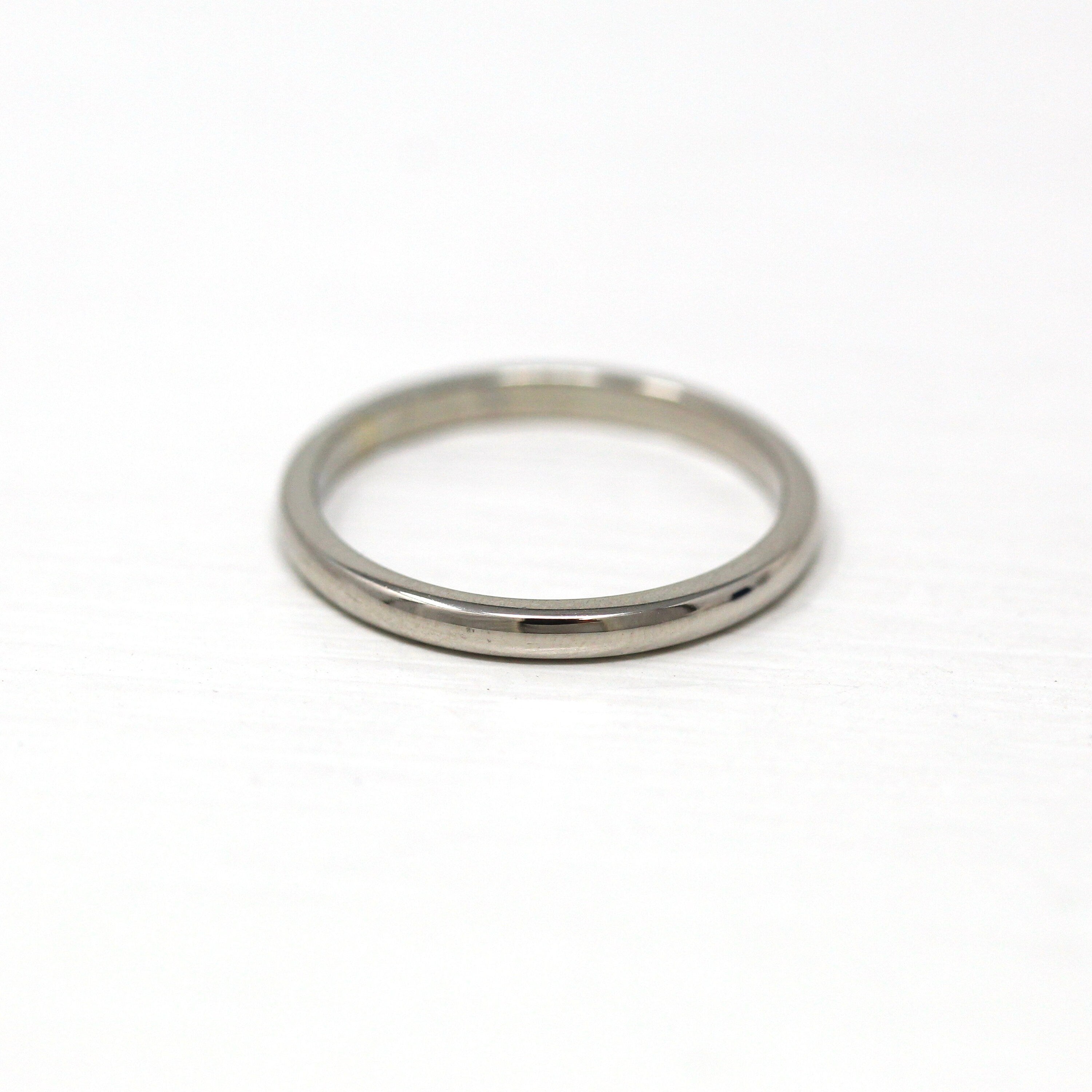 Vintage Wedding Band - Retro 18k White Gold Unadorned Plain Stacking Ring - Circa 1960s Era Size 5 1/2 Bride Unisex Style Fine Jabel Jewelry