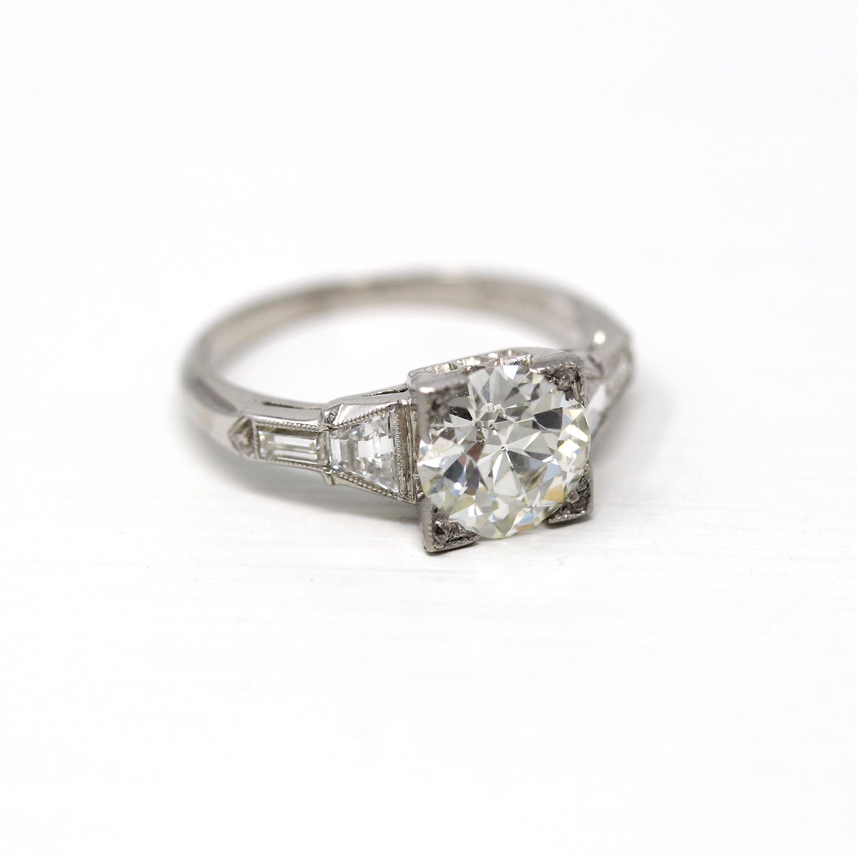 1.37 ct Diamond Engagement Ring - 1950s Platinum Round Cut & Baguette Diamond - Size 4 3/4 Milgrain Mid Century 1950s GIA Report Jewelry