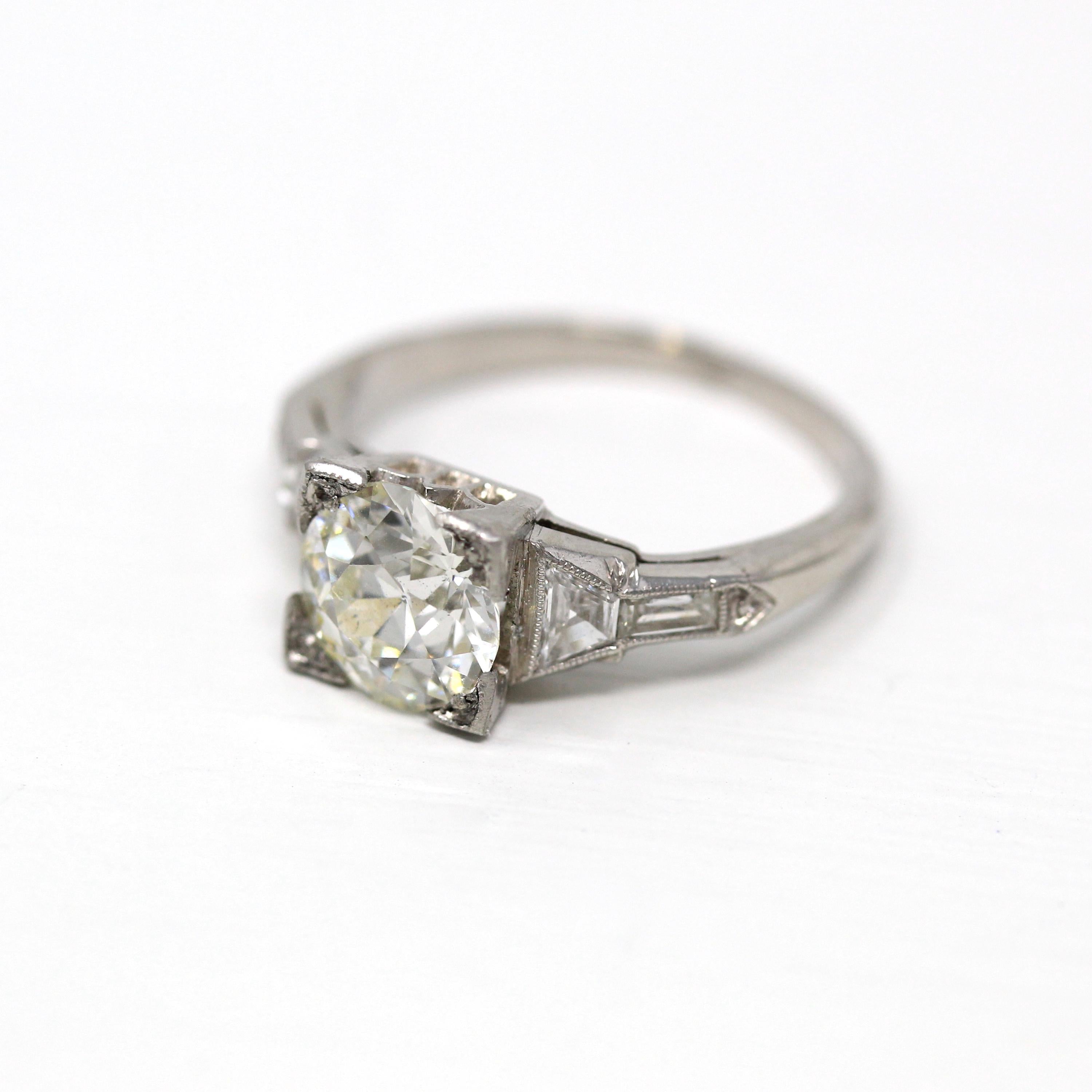 1.37 ct Diamond Engagement Ring - 1950s Platinum Round Cut & Baguette Diamond - Size 4 3/4 Milgrain Mid Century 1950s GIA Report Jewelry