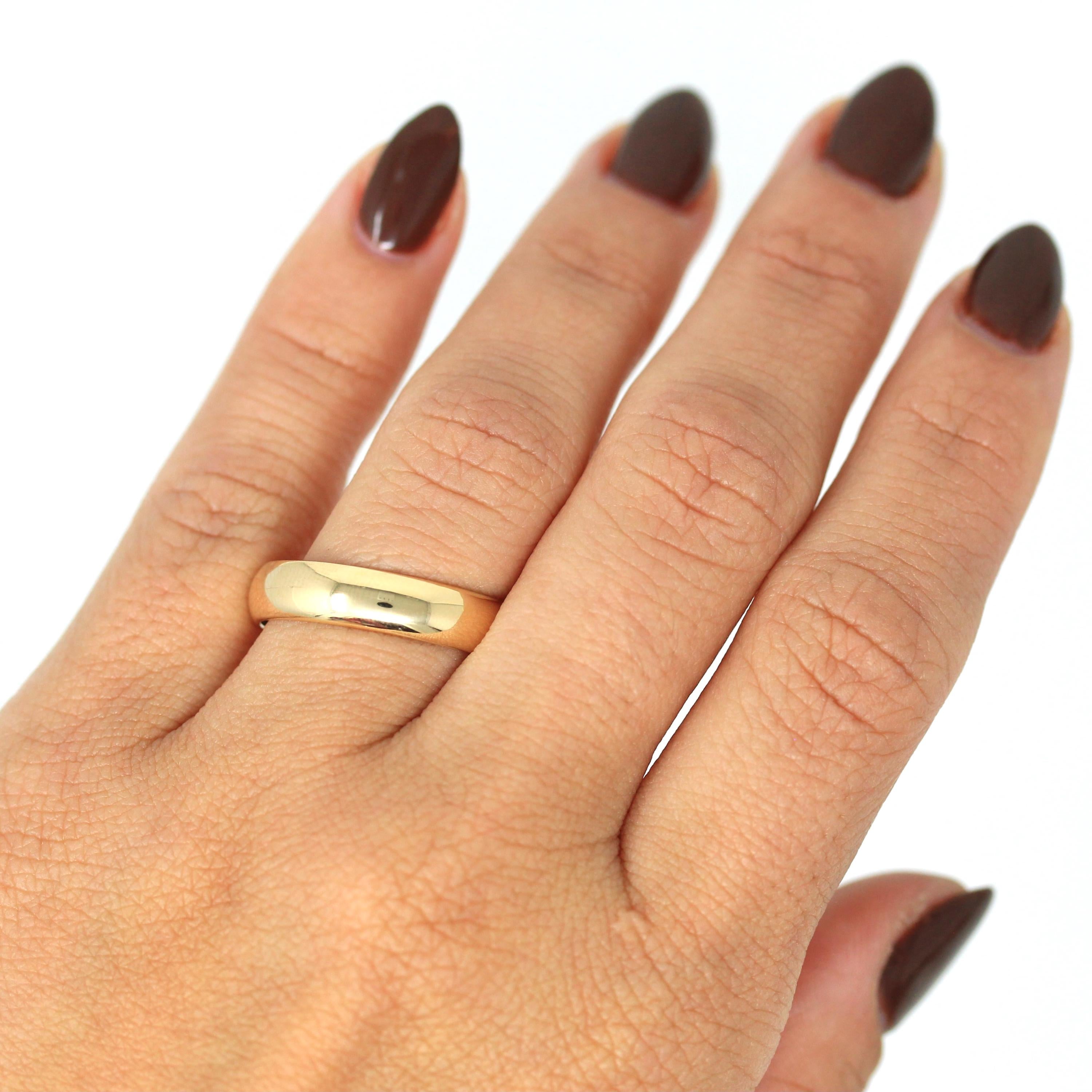 14k Gold Vintage Wedding selling Band Ring Size