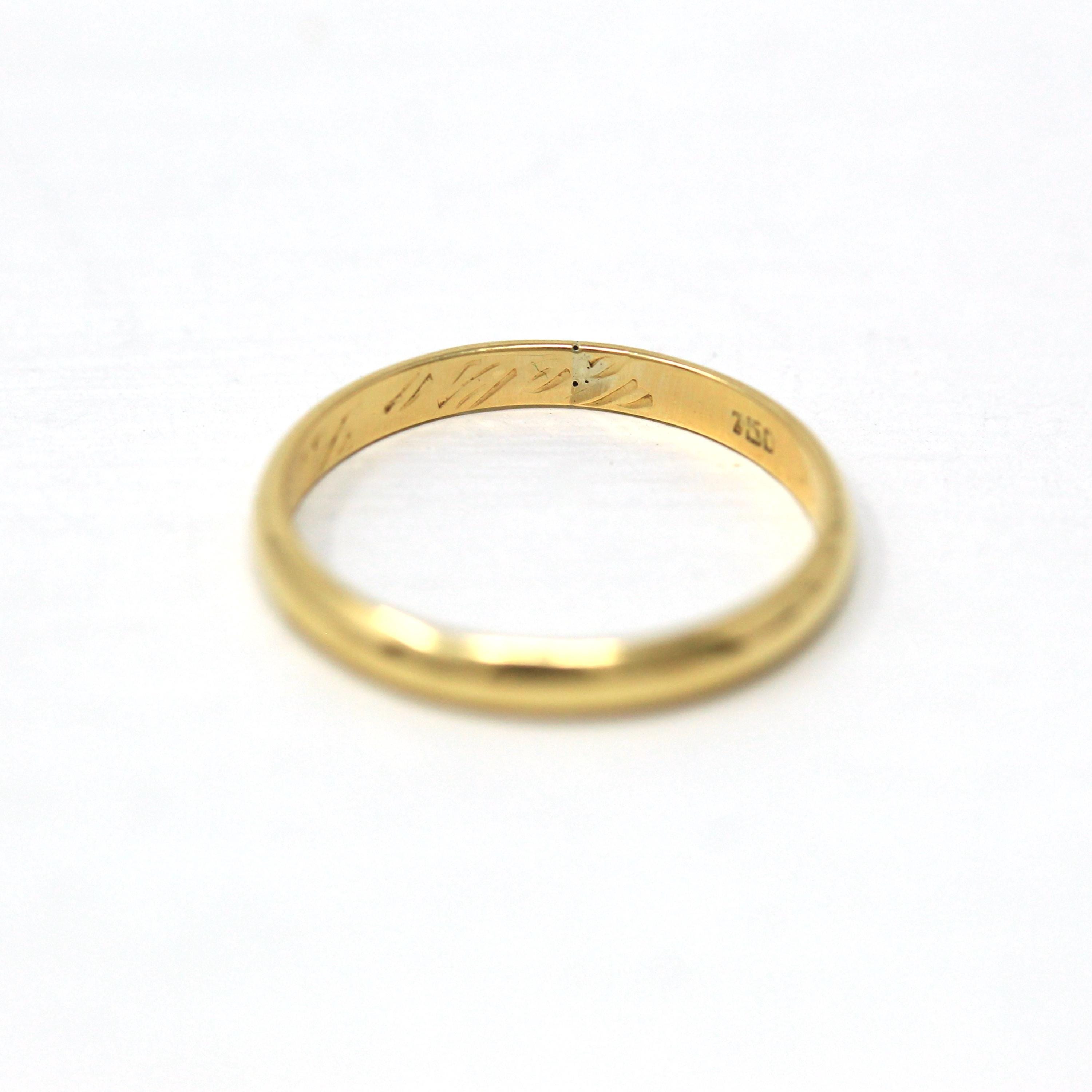 Estate Wedding Band - Vintage 750 18k Yellow Gold Unadorned Simple Plain Ring - Dated "21-07-83" Size 4 3/4 Engraved Letters Fine Jewelry