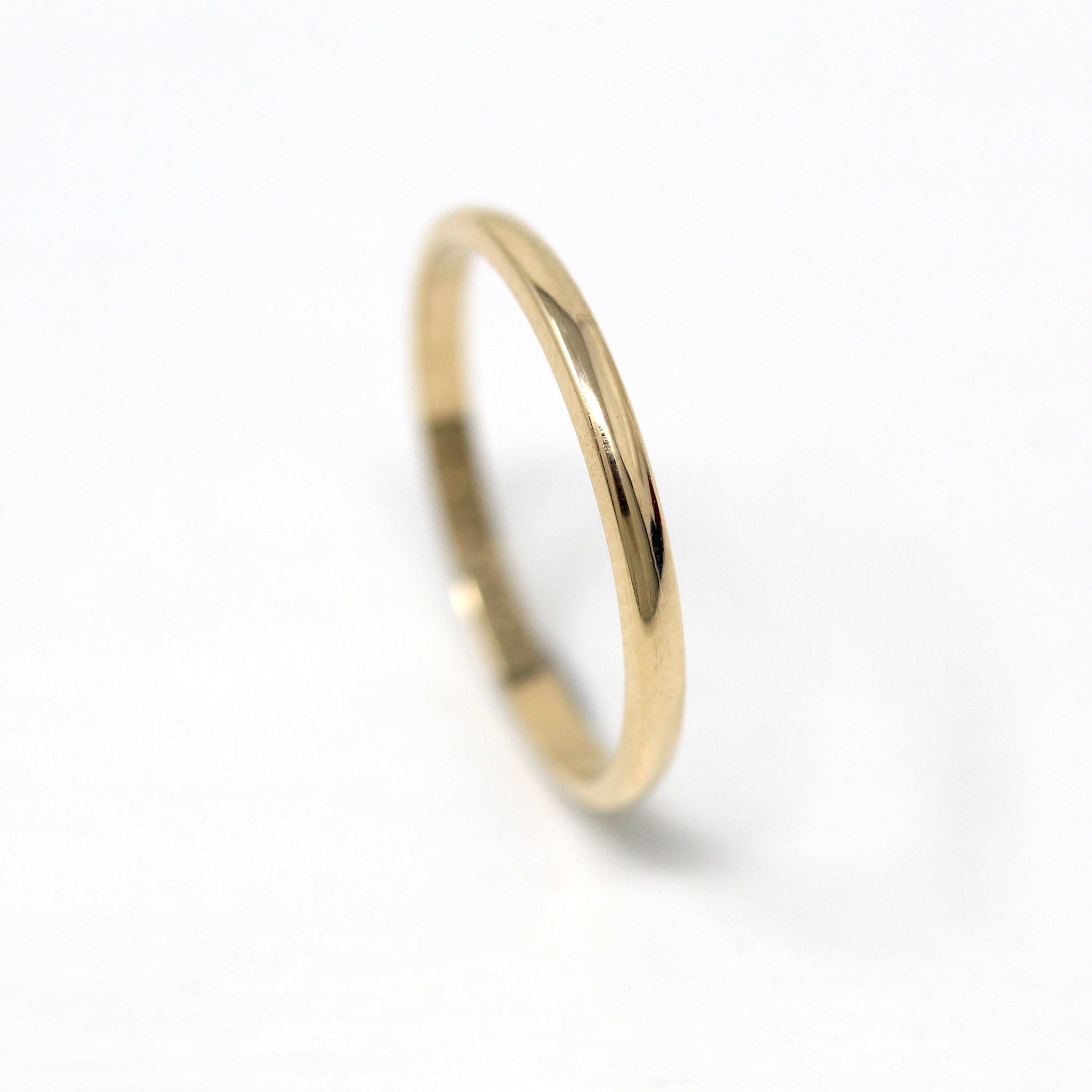 Vintage Wedding Band - 14k Yellow Gold Plain Simple Unadorned Minimal Unisex Ring - Retro Size 6 Stacking Women's Bridal Fine Jewelry