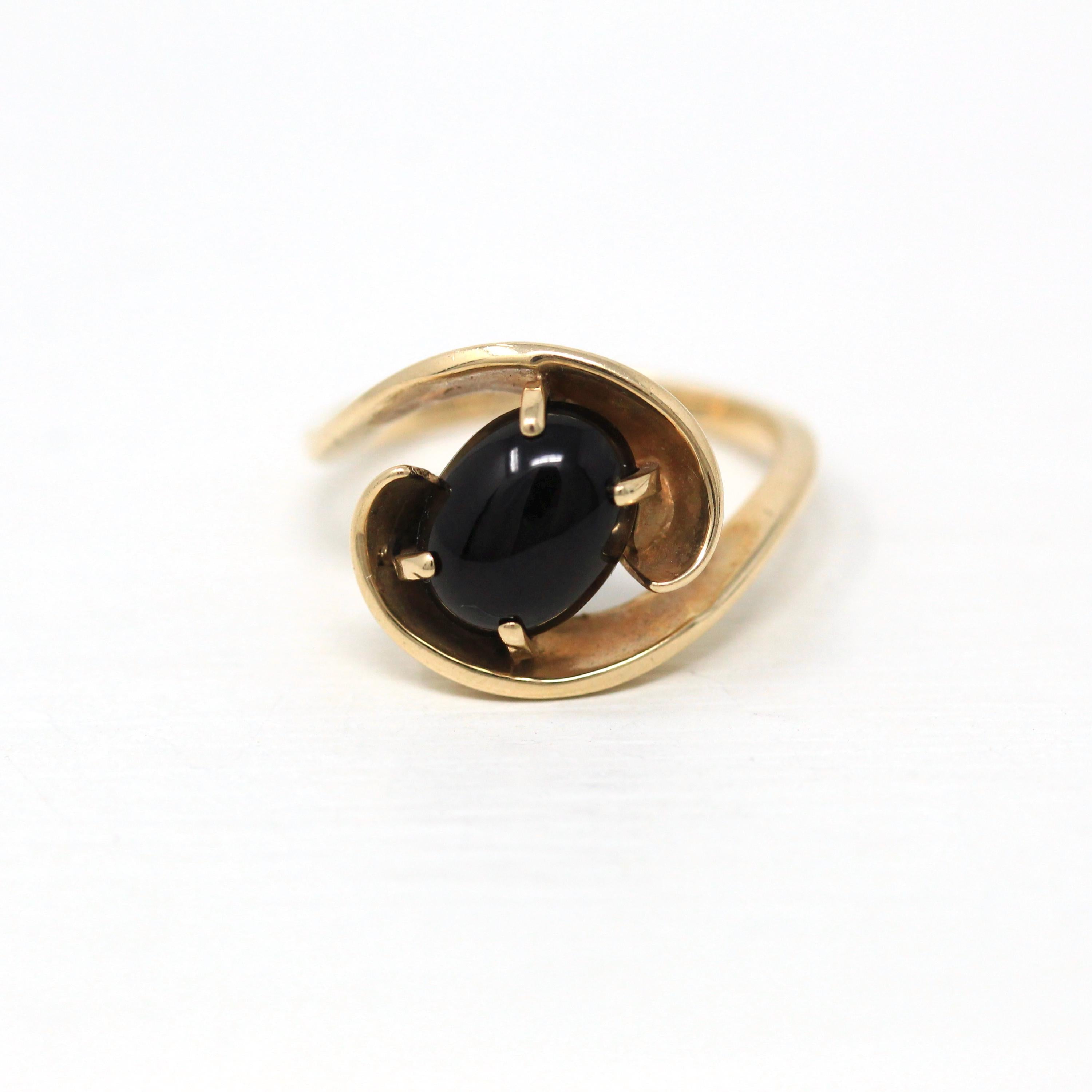 Vintage Onyx Ring - Retro 10k Yellow Gold Black Gemstone Cabochon Bypass - Vintage Circa 1970s New Old Stock Size 5 1/4 Fine Jewelry