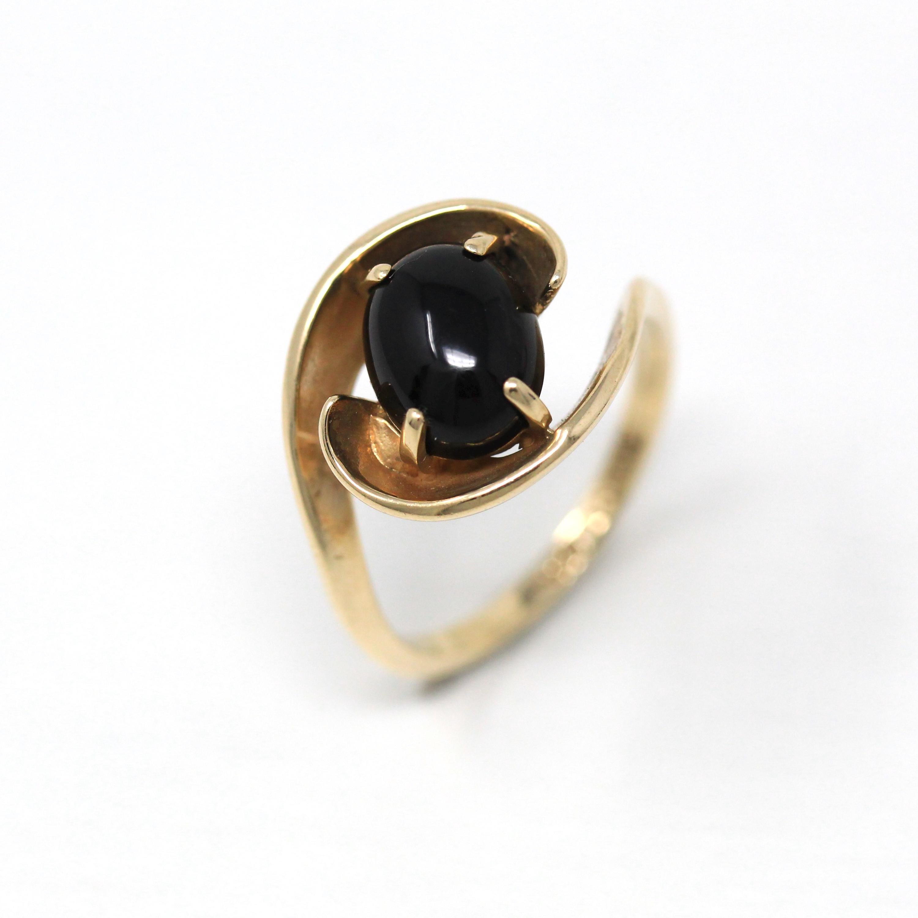 Vintage Onyx Ring - Retro 10k Yellow Gold Black Gemstone Cabochon Bypass - Vintage Circa 1970s New Old Stock Size 5 1/4 Fine Jewelry