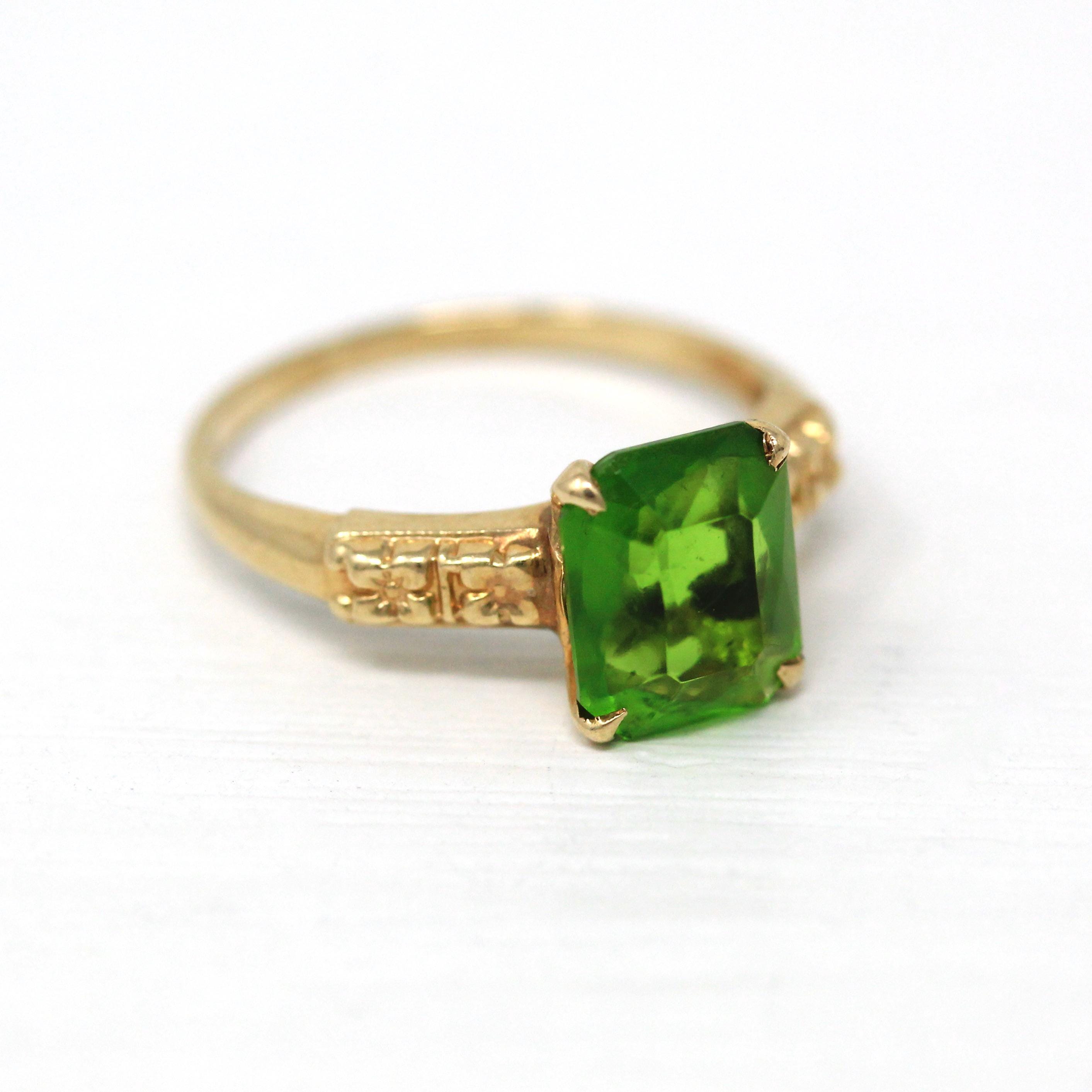 Vintage Flower Ring - Retro 10k Yellow Gold Square Cut Faceted Green Glass Stone - Vintage Circa 1960s Size 4 1/4 New Old Stock 60s Jewelry