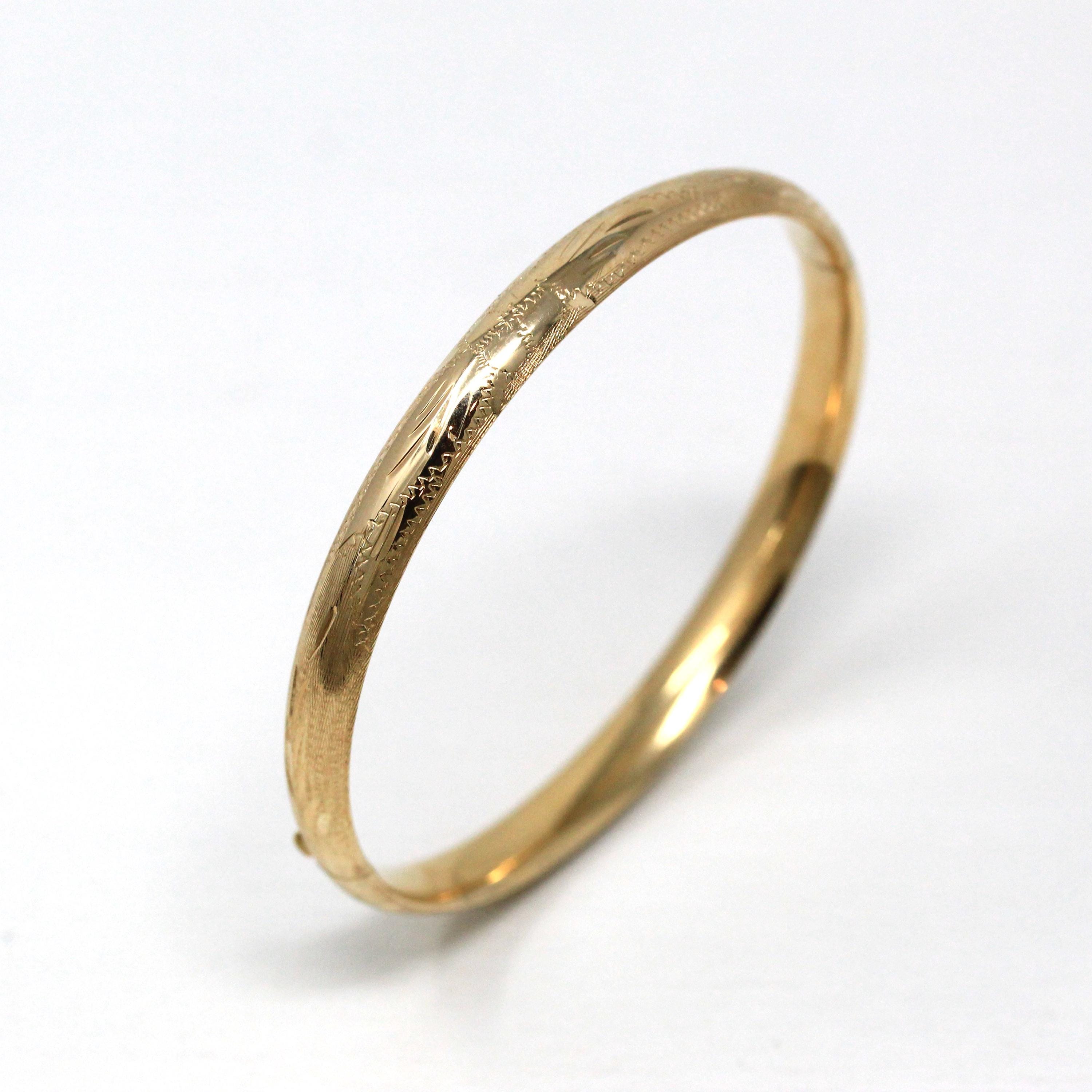 Estate Flower Bangle - 14k Yellow Gold Engraved Flower Design Bracelet - Circa 2000s Era 7 Inch 585 Gold Floral Leaf Motif Fine Jewelry