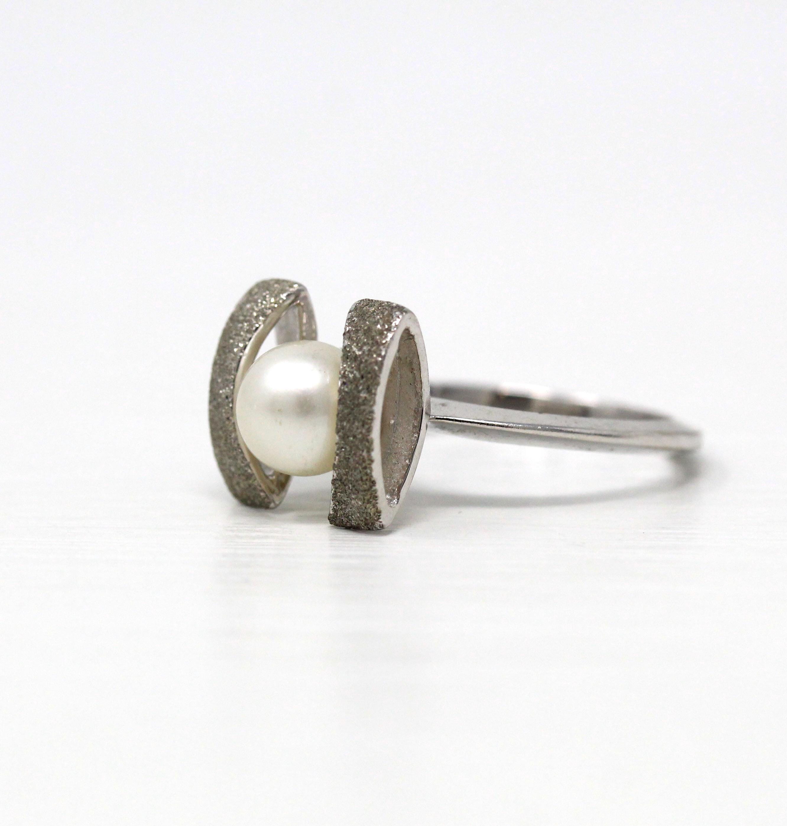 Cultured Pearl Ring - Retro 10k White Gold 7 mm Round White Gem - Vintage Circa 1970s Era Size 6 1/4 New Old Stock Statement Jewelry