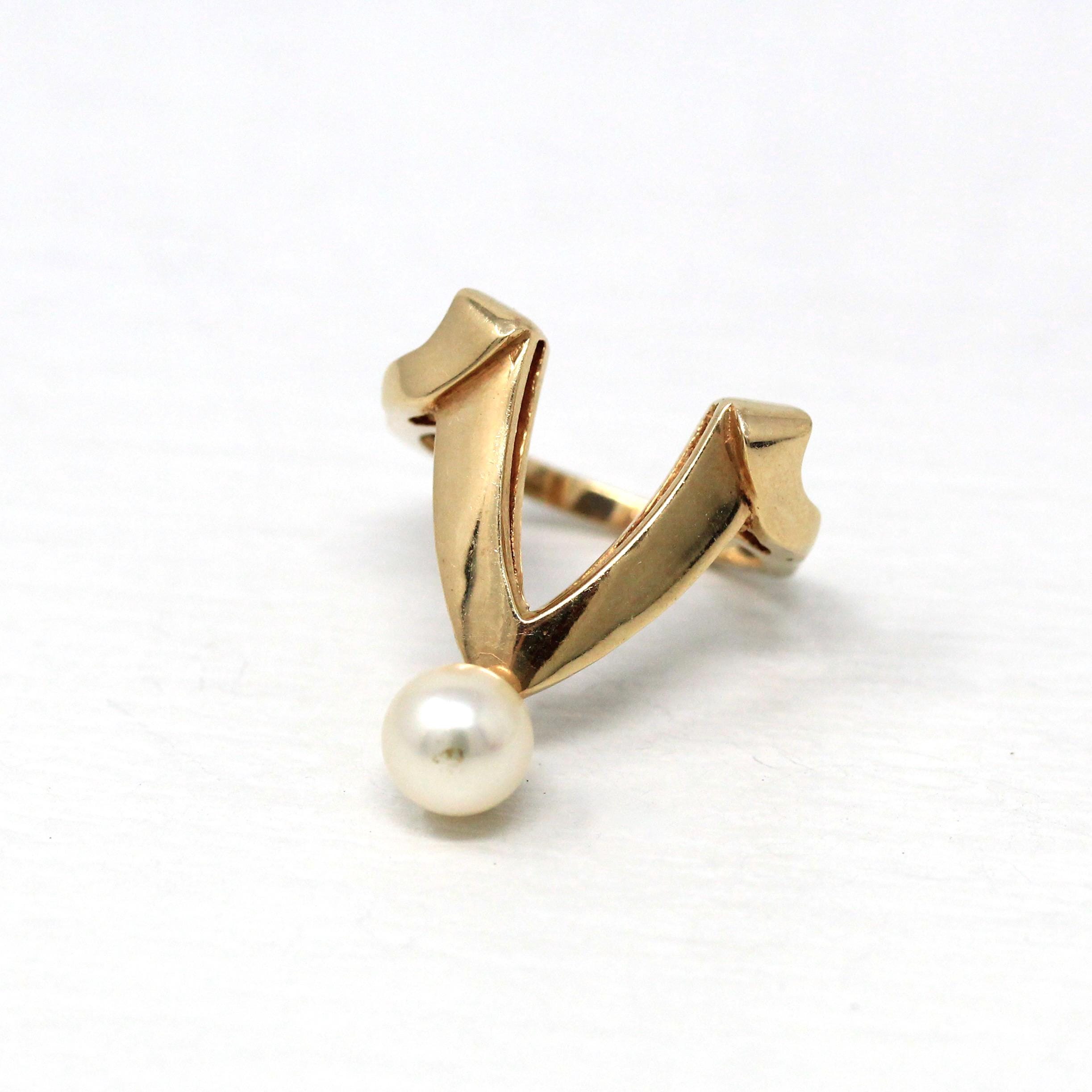 Retro Chevron Band - Vintage 10k Yellow Gold 'V' Style Cultured Pearl Ring - Circa 1970s Era Size 6.25 Stacking New Old Stock Fine Jewelry