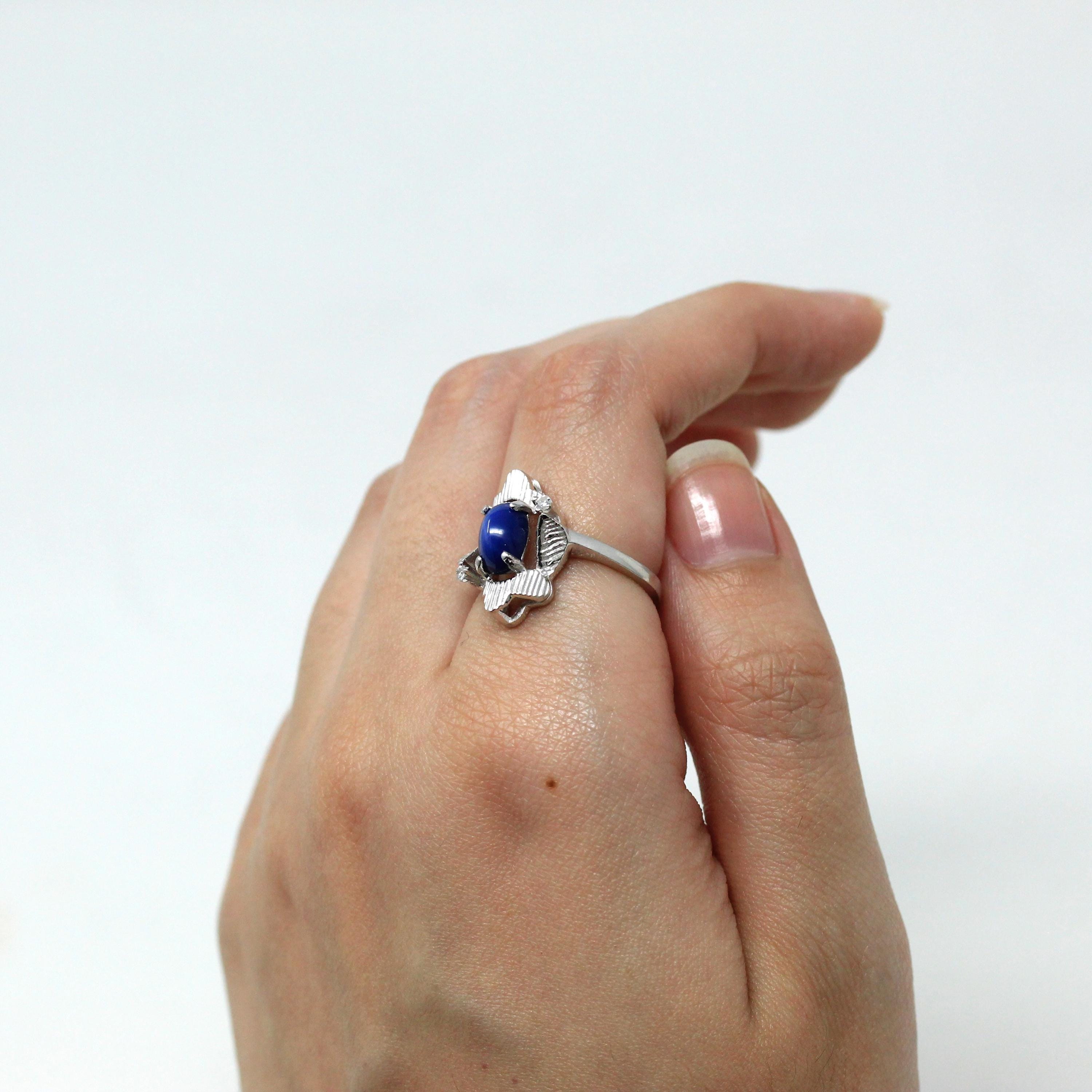 Created Star Sapphire Ring - Retro 14k White Gold Blue 1.55 CT Stone - Vintage Circa 1960s Era Size 5 1/4 September Birthstone Fine Jewelry