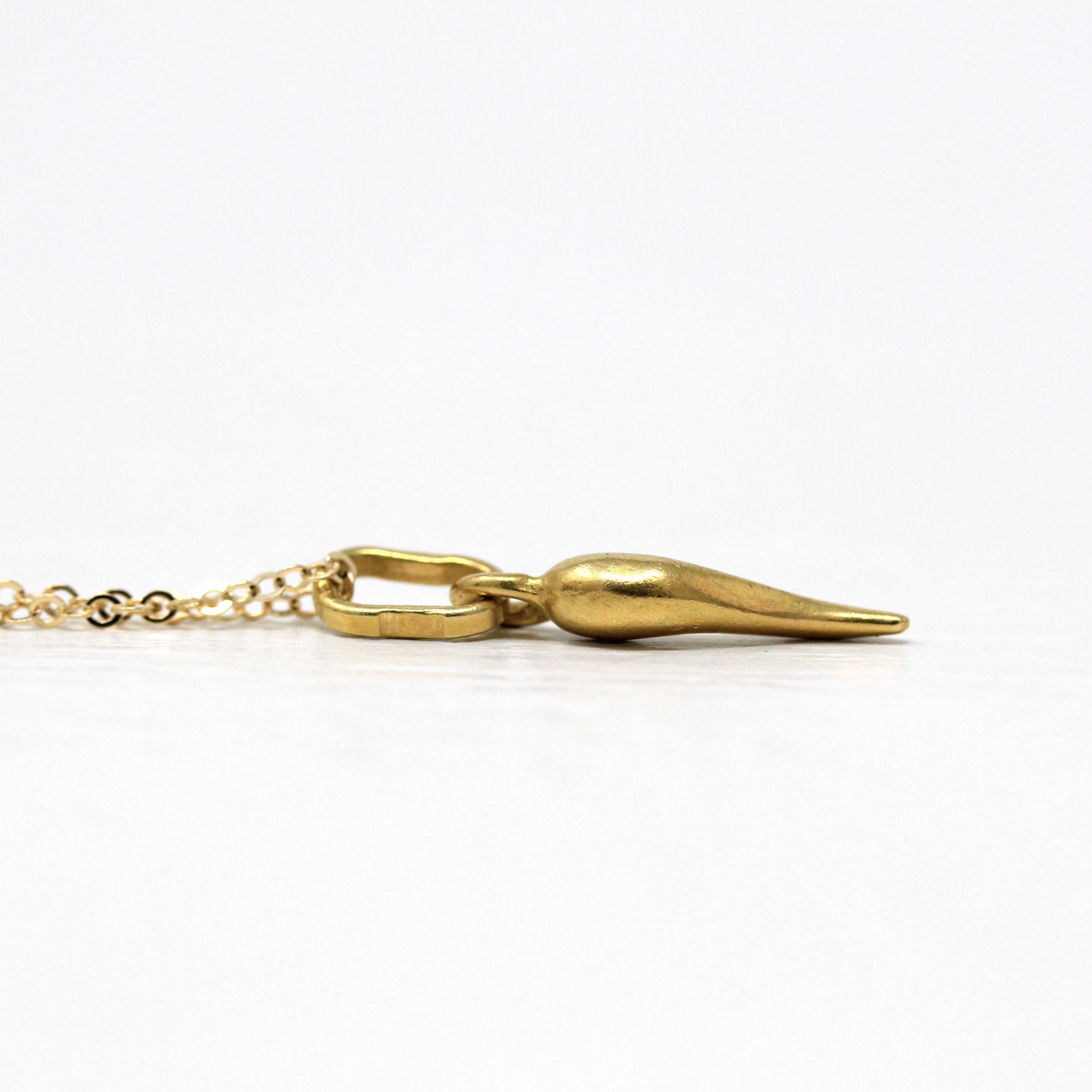 Italian Horn Charm - Retro 18k Yellow Gold Italy Cornicello Good Luck Pendant Necklace - Vintage Dainty 1970s Ward Off Evil Amulet Jewelry