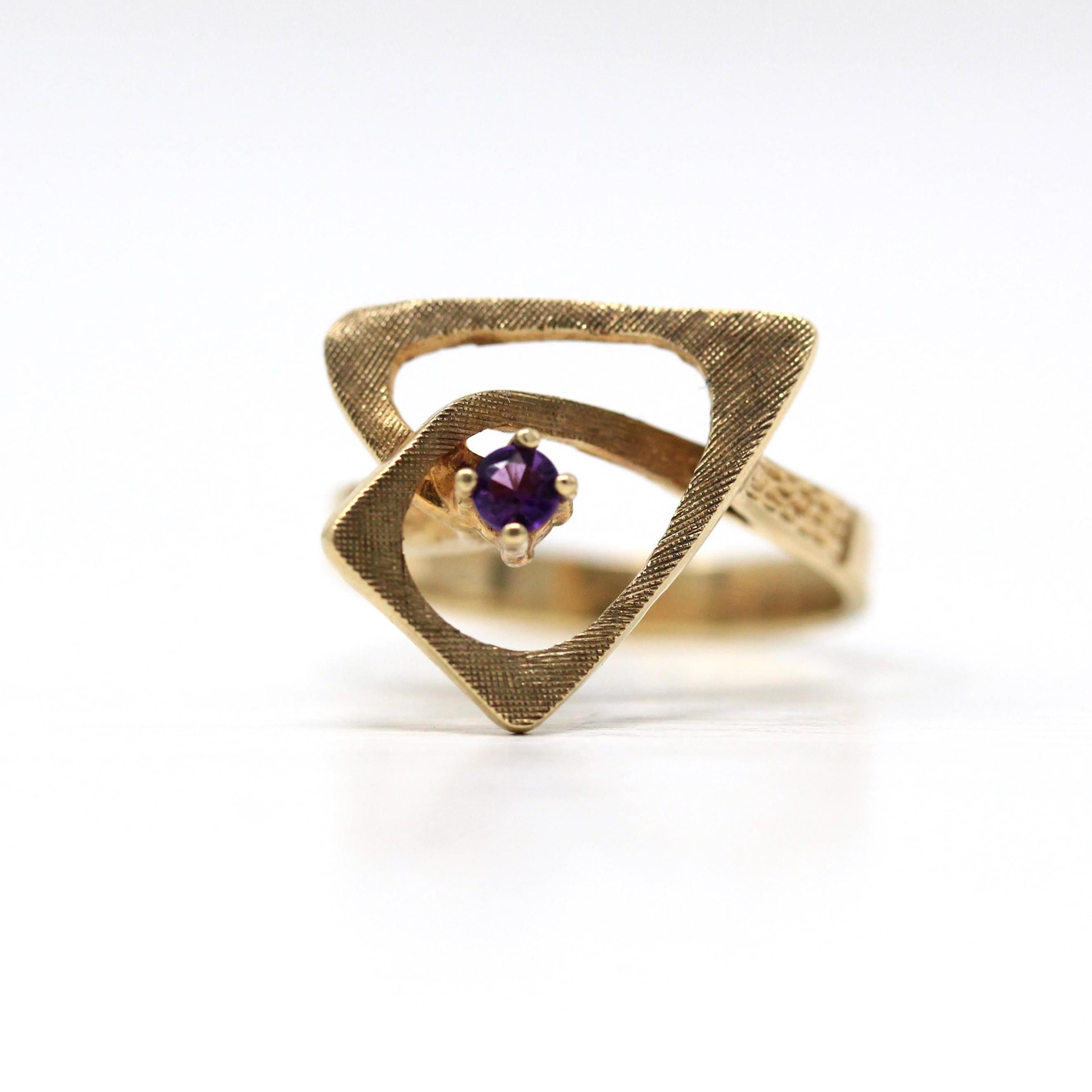 Genuine Amethyst Ring - Retro 10k Yellow Gold Round Faceted Purple Gemstone - Vintage Circa 1970s Era Size 6 1/4 New Old Stock Fine Jewelry