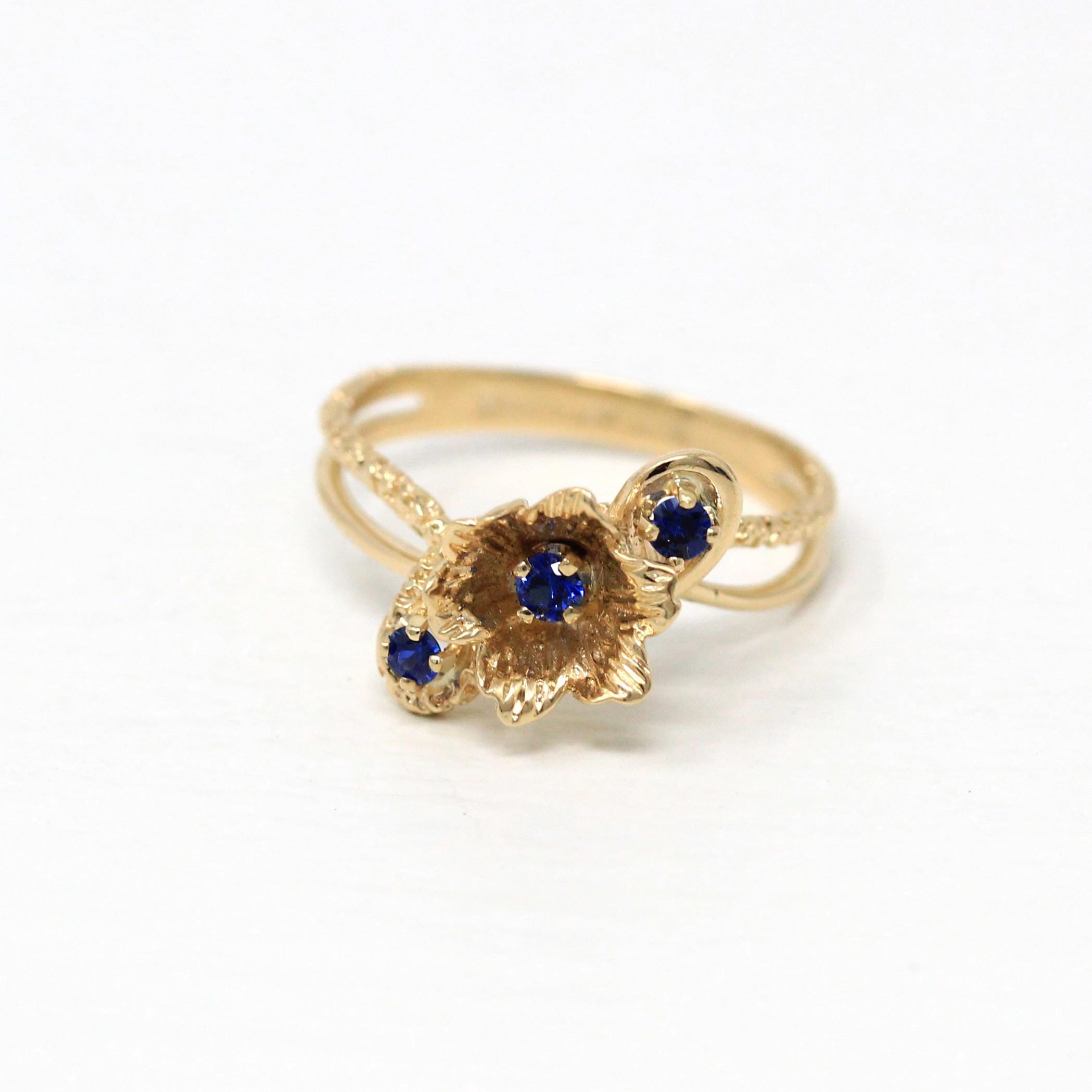 Vintage Flower Ring - Retro 14k Yellow Gold Rose Flower Genuine Sapphire Gemstones - Vintage 1970s Era Size 7 September Birthstone Jewelry