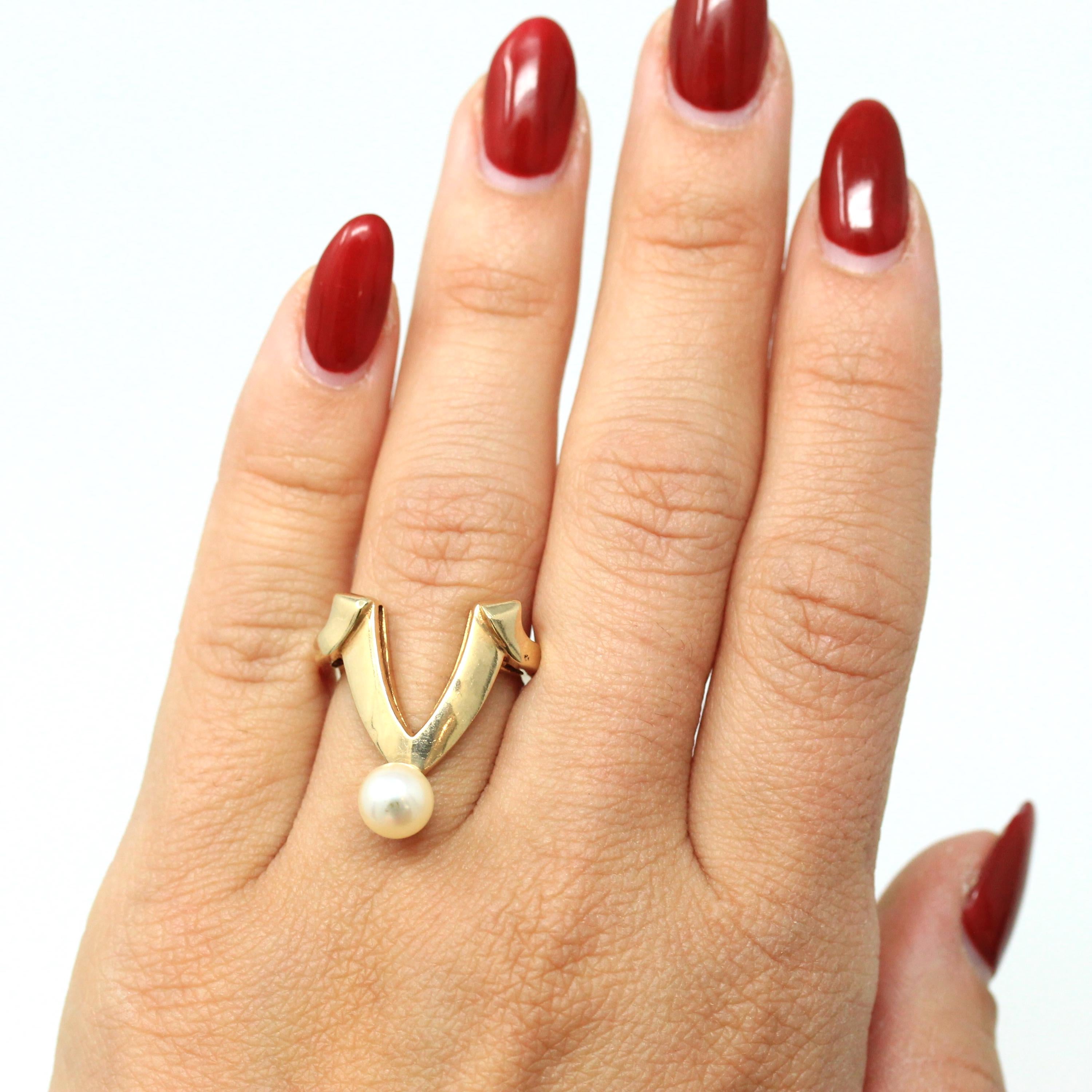 Retro Chevron Band - Vintage 10k Yellow Gold 'V' Style Cultured Pearl Ring - Circa 1970s Era Size 6.25 Stacking New Old Stock Fine Jewelry