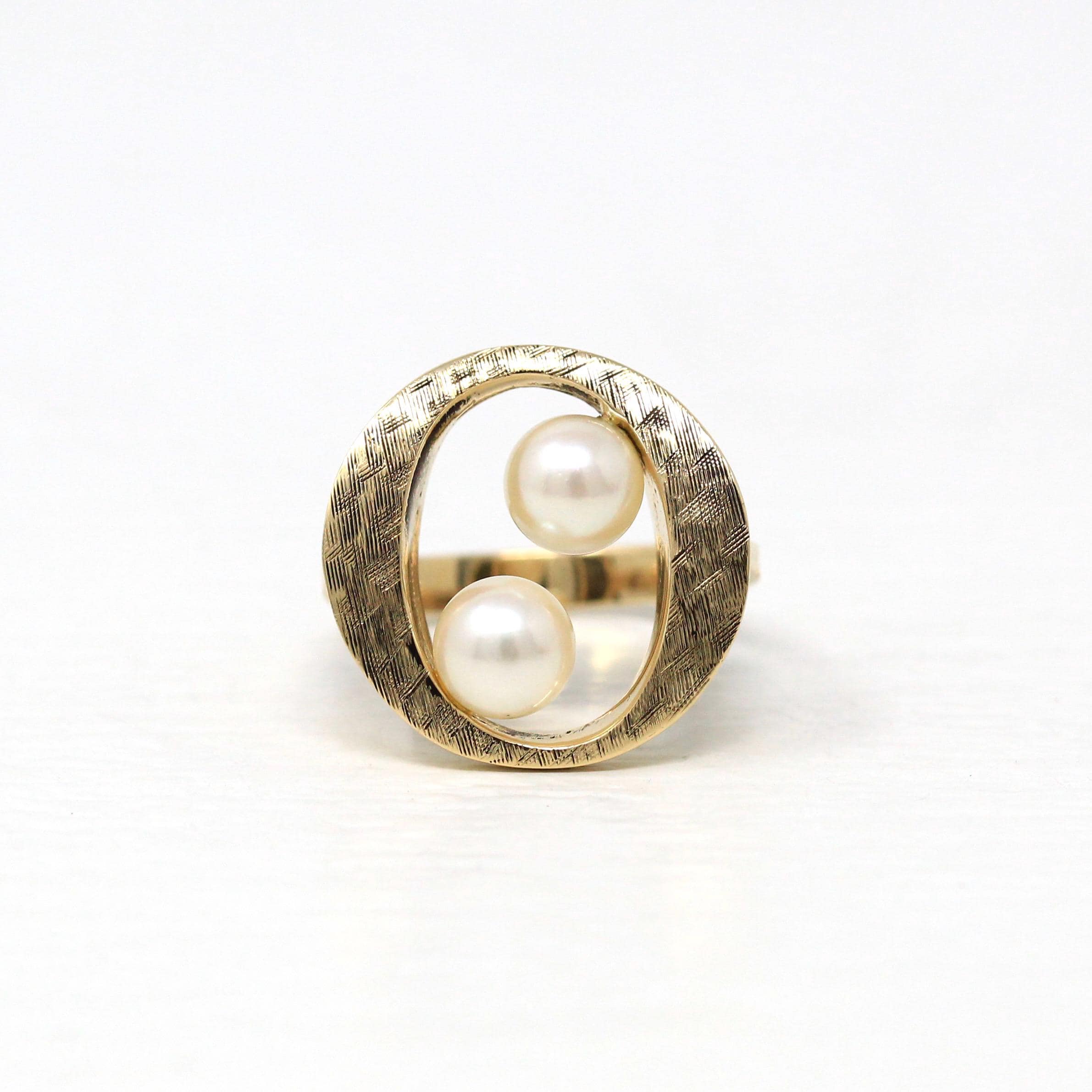 Cultured Pearl Ring - Retro 10k Yellow Gold Oval Circle Brushed Finish - Vintage Circa 1960s Era Size 5 New Old Stock Statement Fine Jewelry