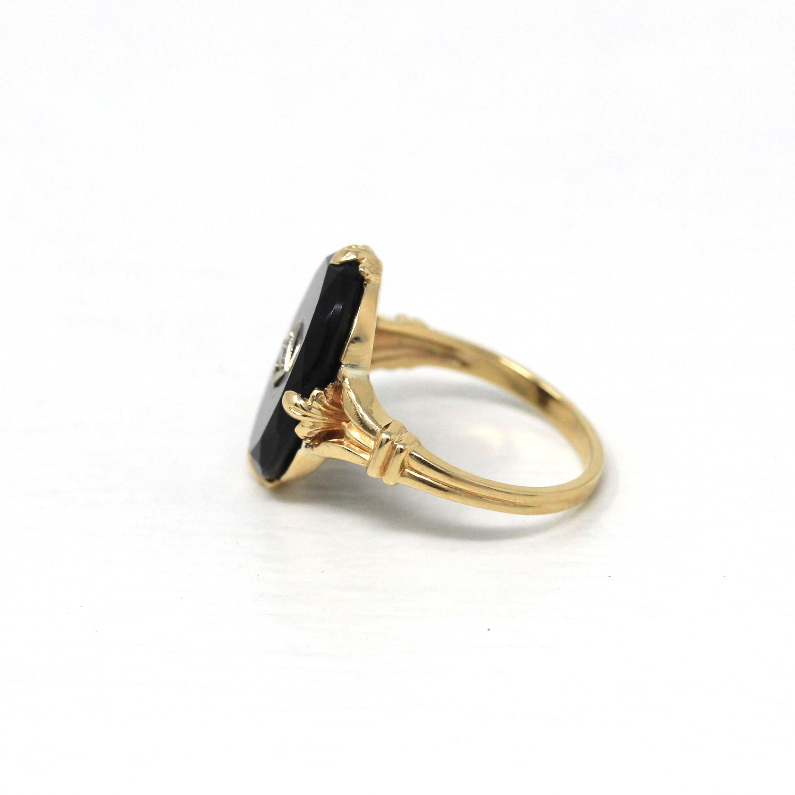 Genuine Onyx Ring - Retro 10k Yellow Gold Black Oval Cut Gemstone - Vintage Circa 1940s Era Size 6 1/2 Diamond Gem Statement Fine Jewelry